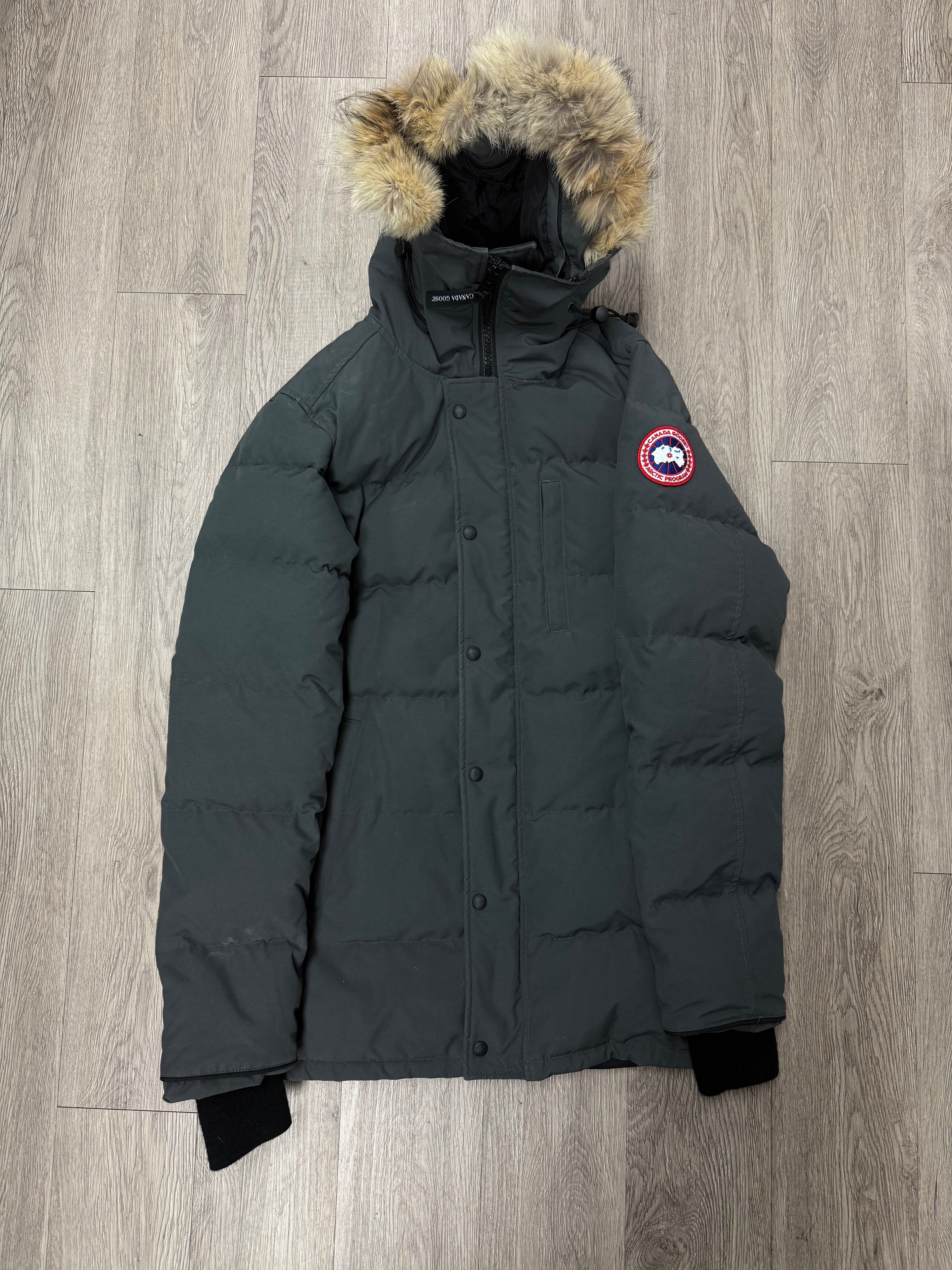 Canada Goose Jacket Grey Fur Used Large N/A