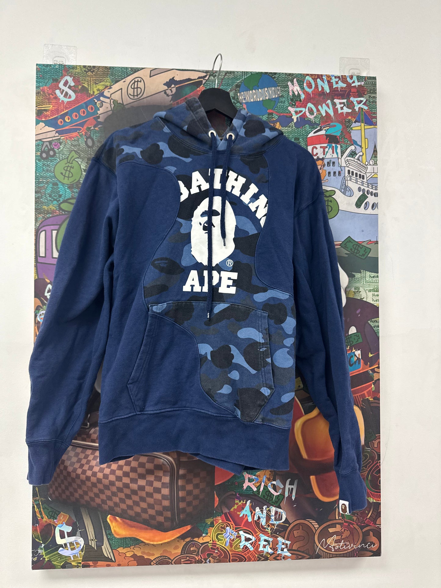 BAPE Hoodie Navy Camo Used Medium