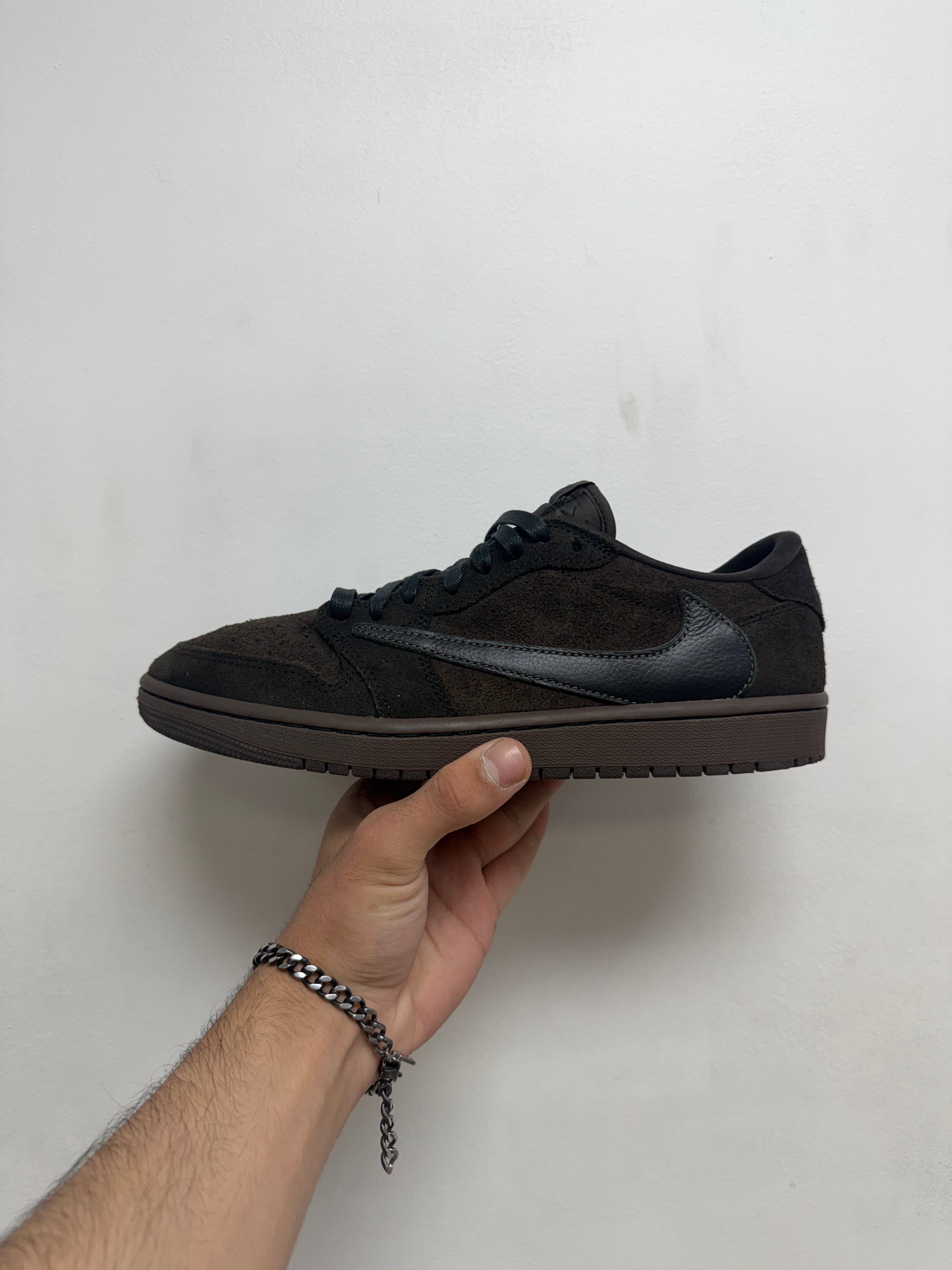 Jordan 1 Low Travis Scott Brown Velvet Sneakers