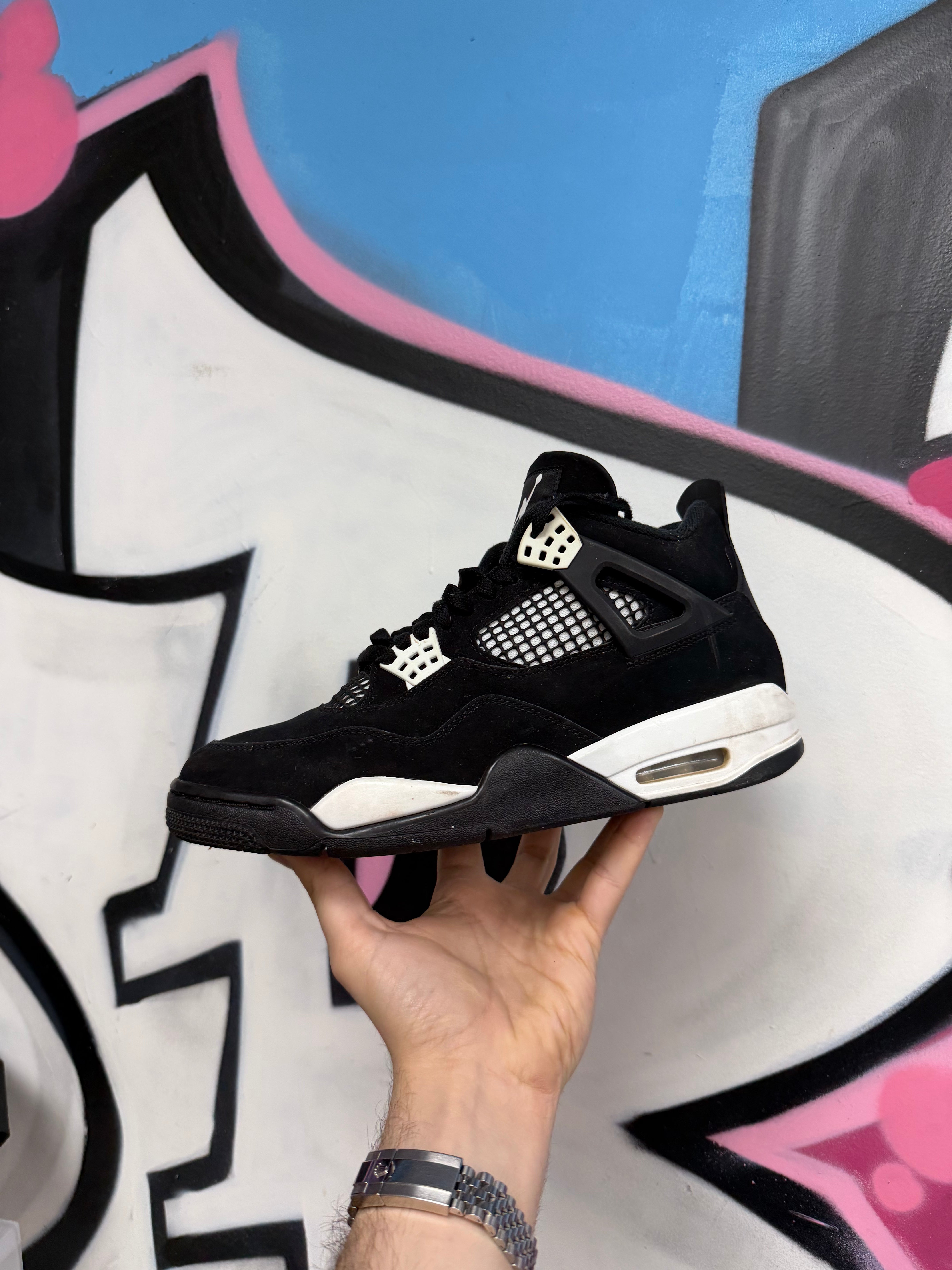 Jordan 4 White Thunder Sneakers
