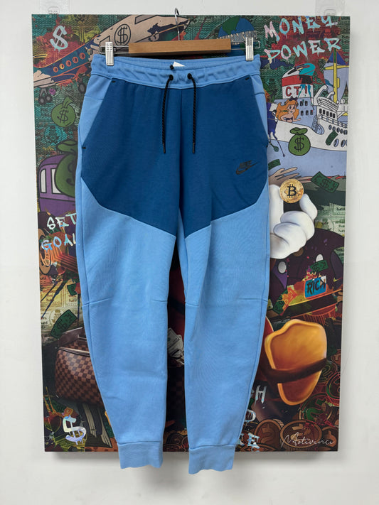 Nike Tech Sweats Powder Blue Used Small N/A