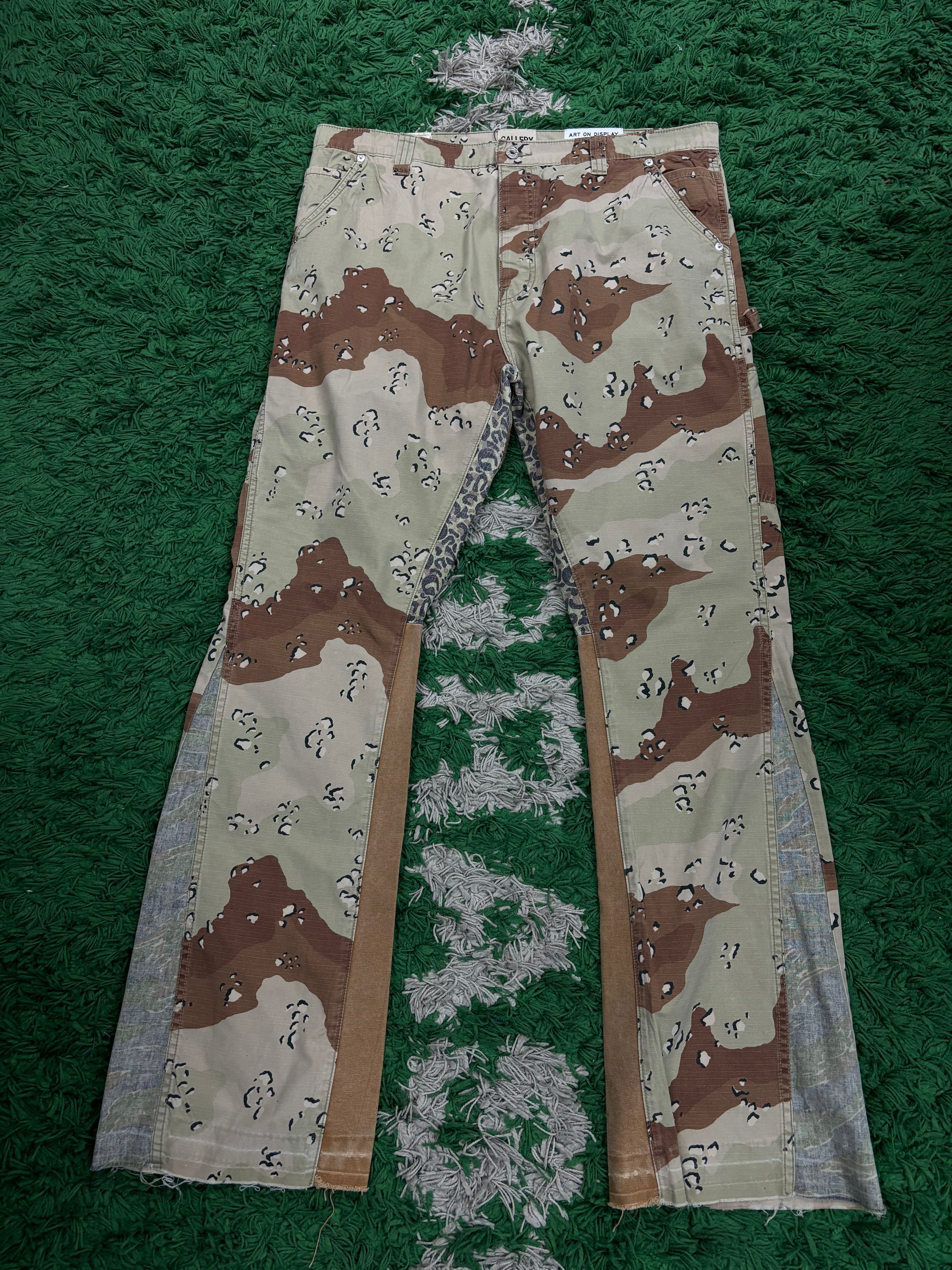 Gallery Dept Carpenter Desert Camo Flare Used 40