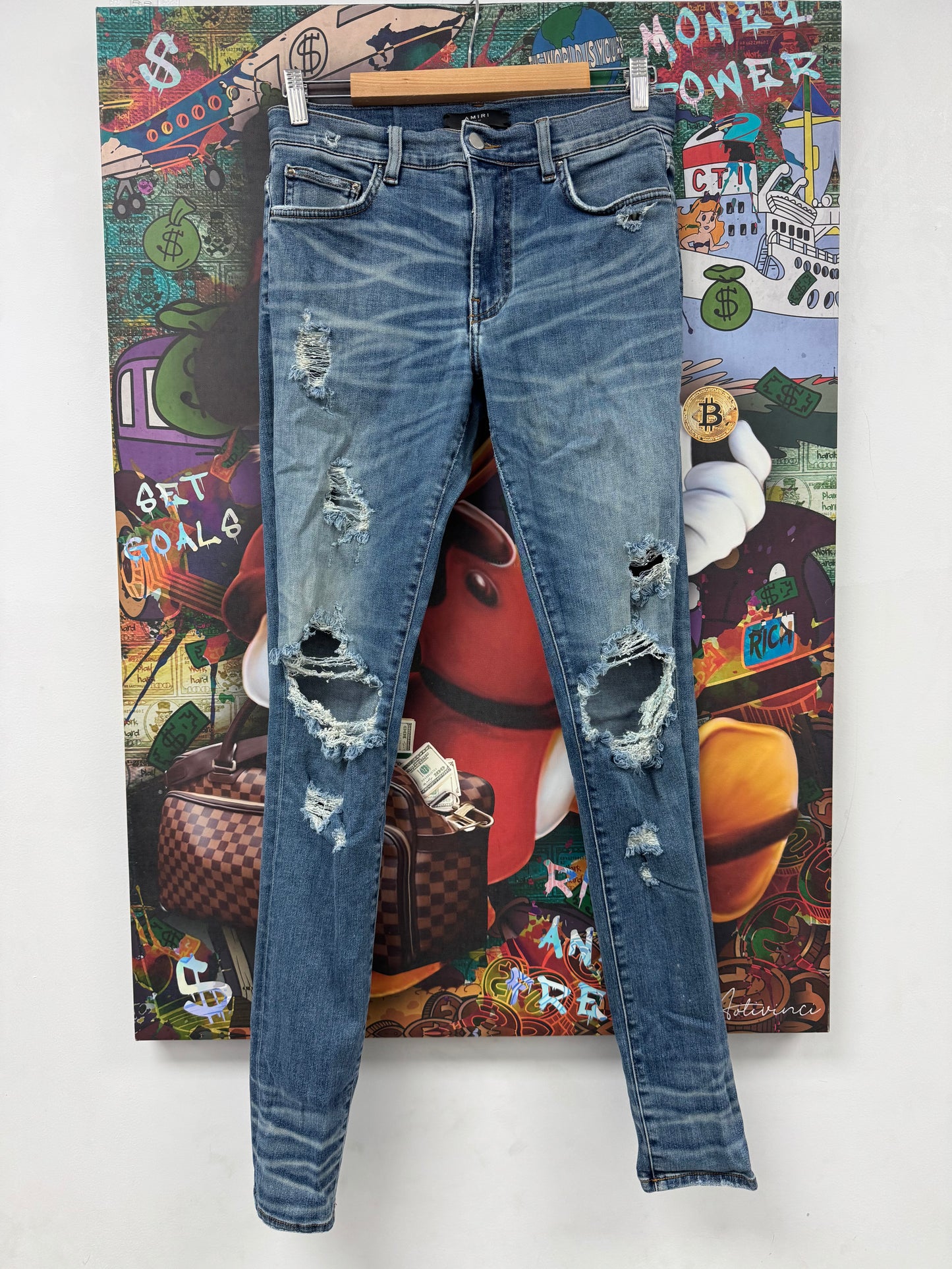 Amiri Jeans Light Wash Thrasher Rip Used 30