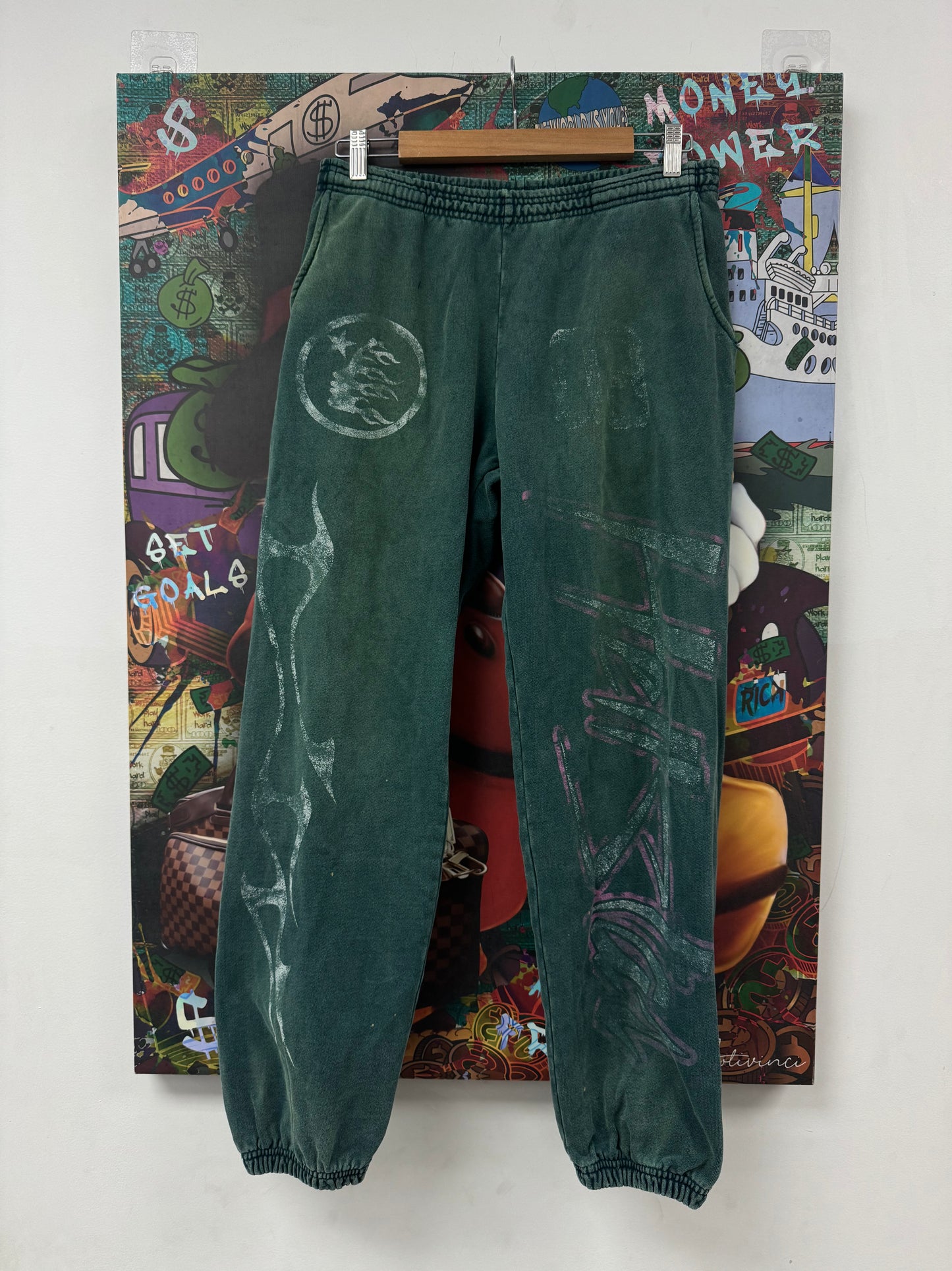 Hellstar Sweats Green Pink Used Medium N/A