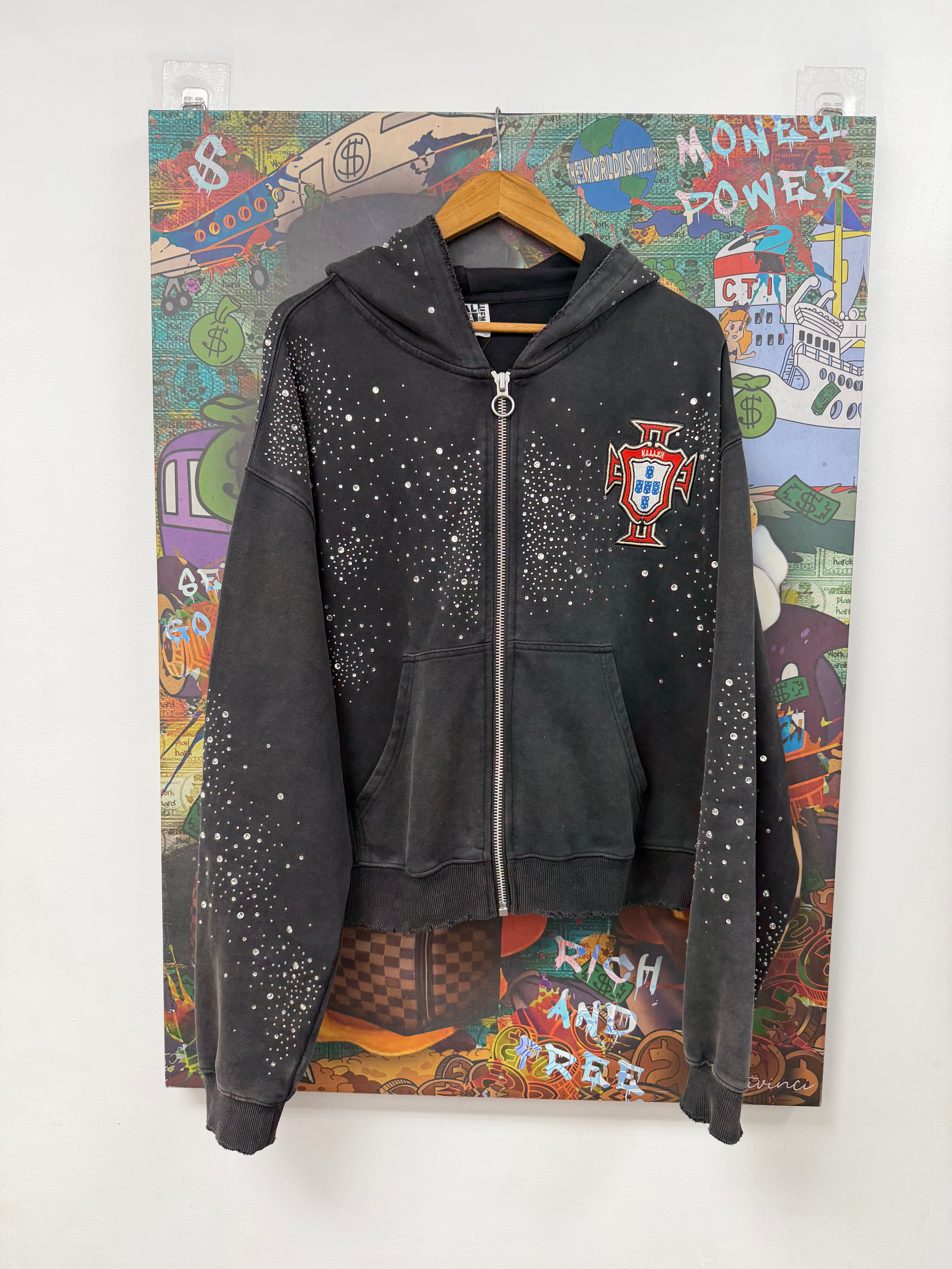 Vale Pluto Clustered Zip Up
