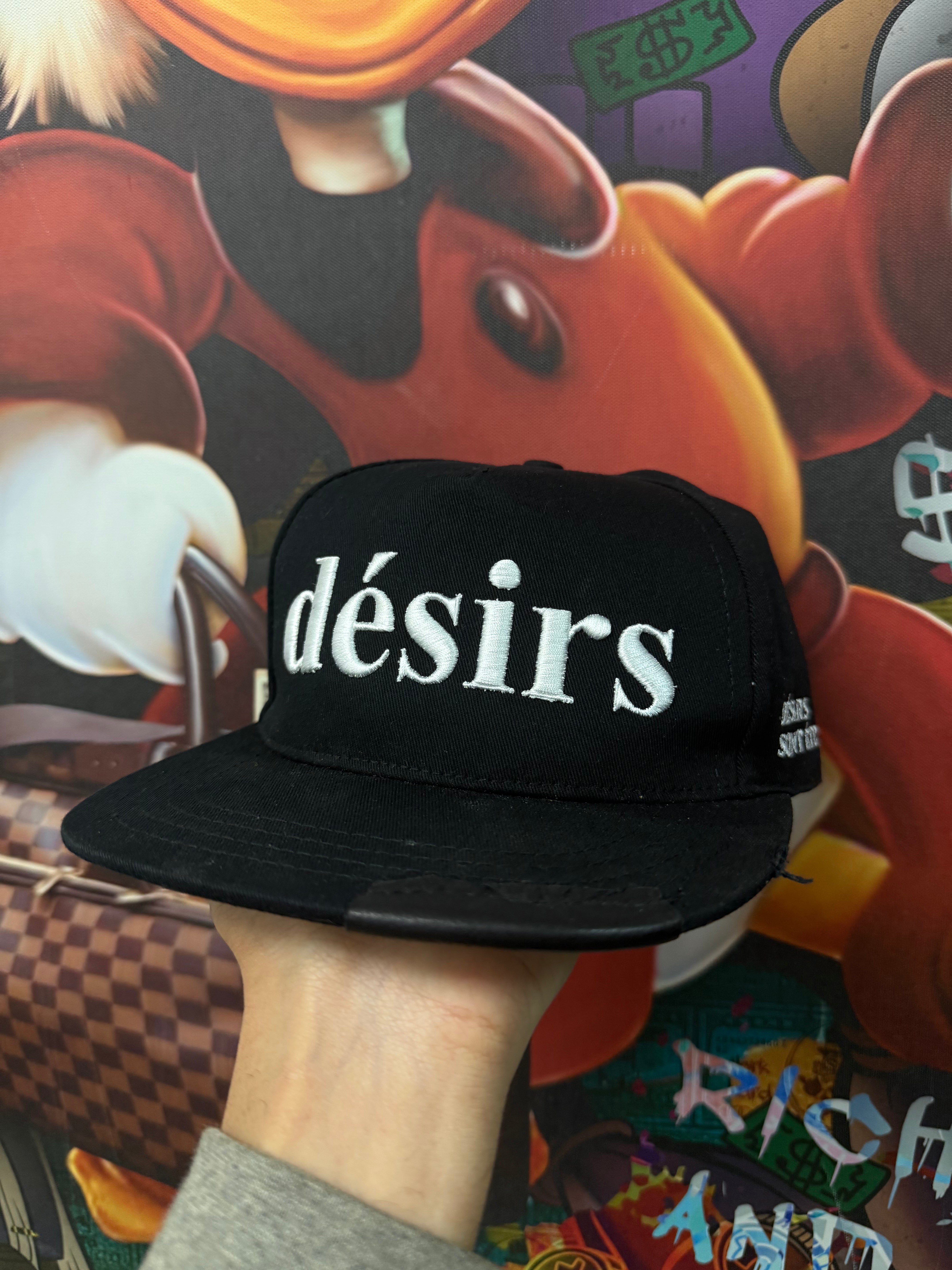 Bottega Desires Black White Cap