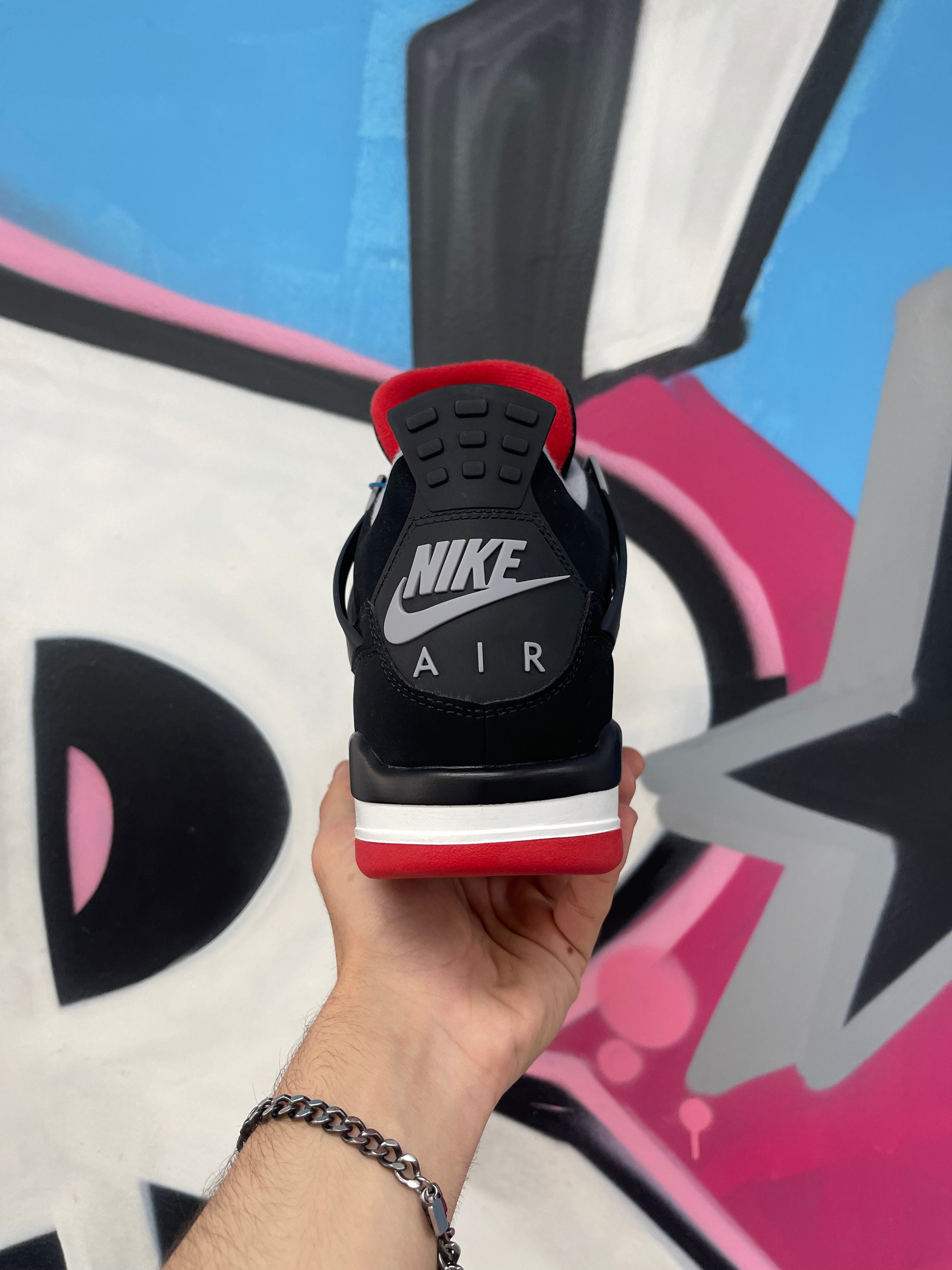 Jordan 4 Bred Sneakers
