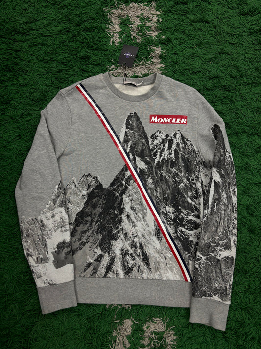 Moncler Crewneck grey Mountain Large Used