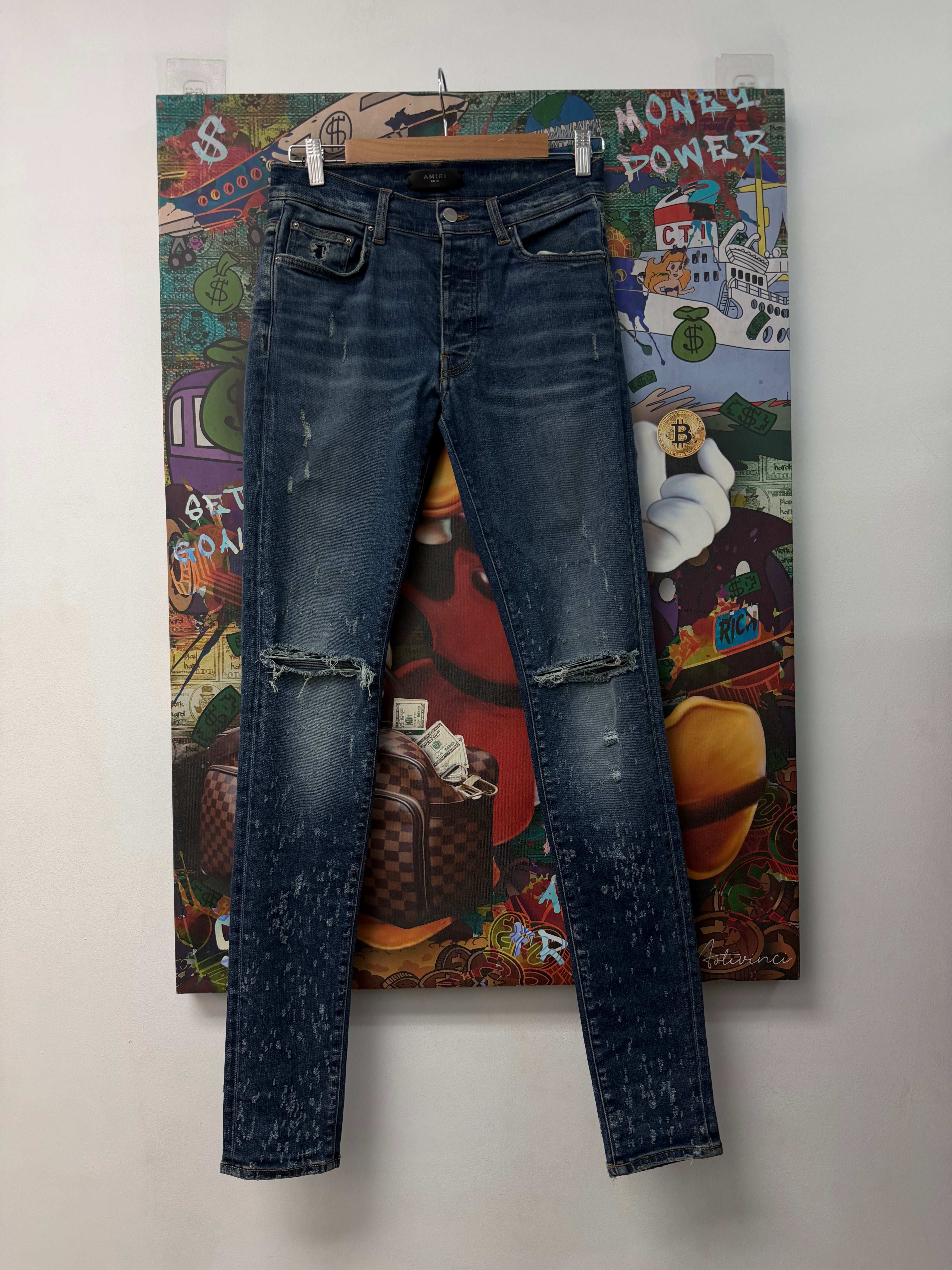 Amiri Light Wash Shotgun Thrasher