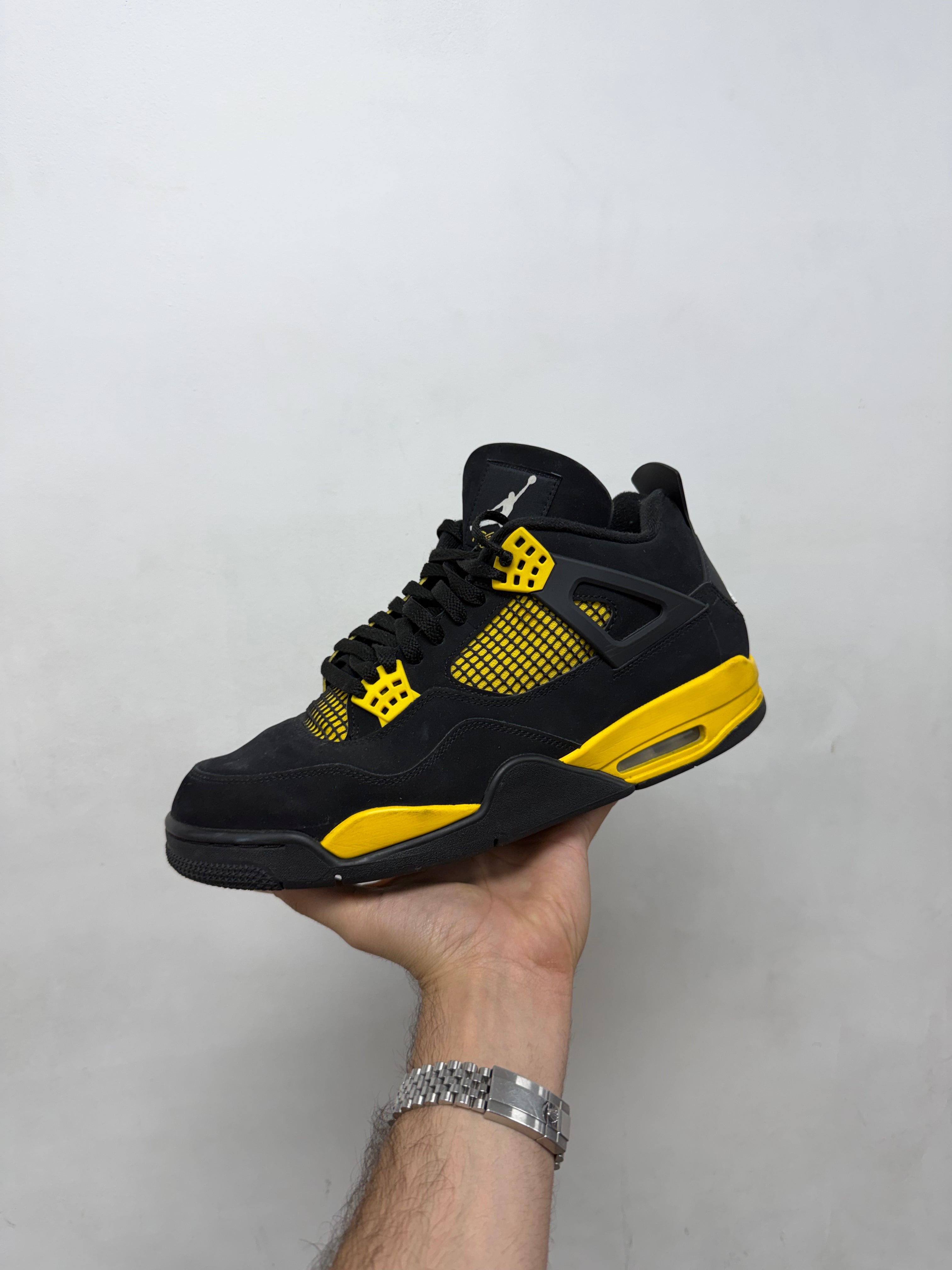 Jordan 4 Yellow Thunder Sneakers
