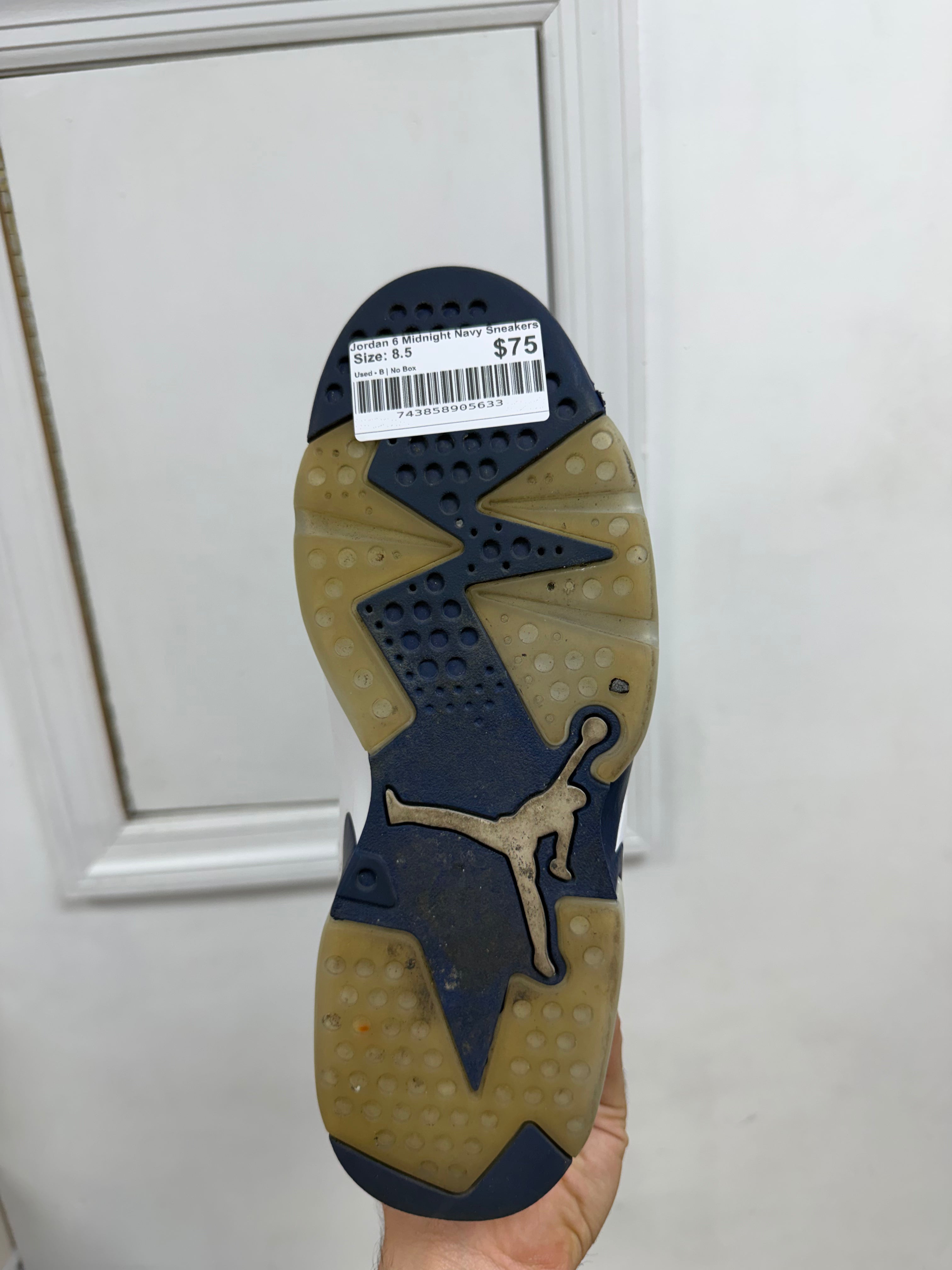 Jordan 6 Midnight Navy Sneakers