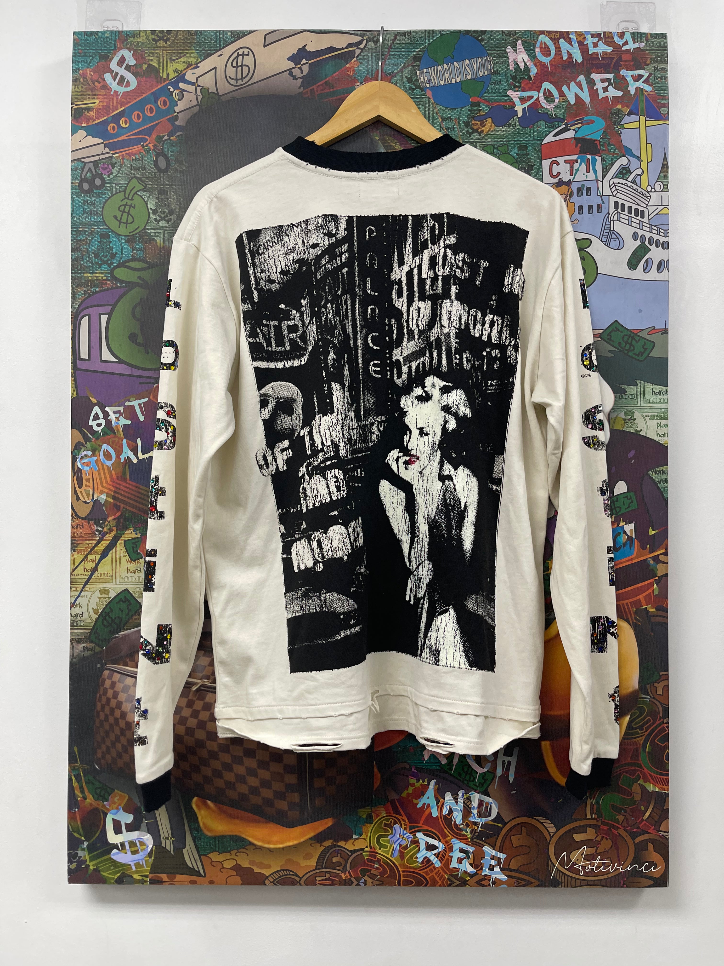 Lost Intricacy White Rhinestone Kiss Long Sleeve