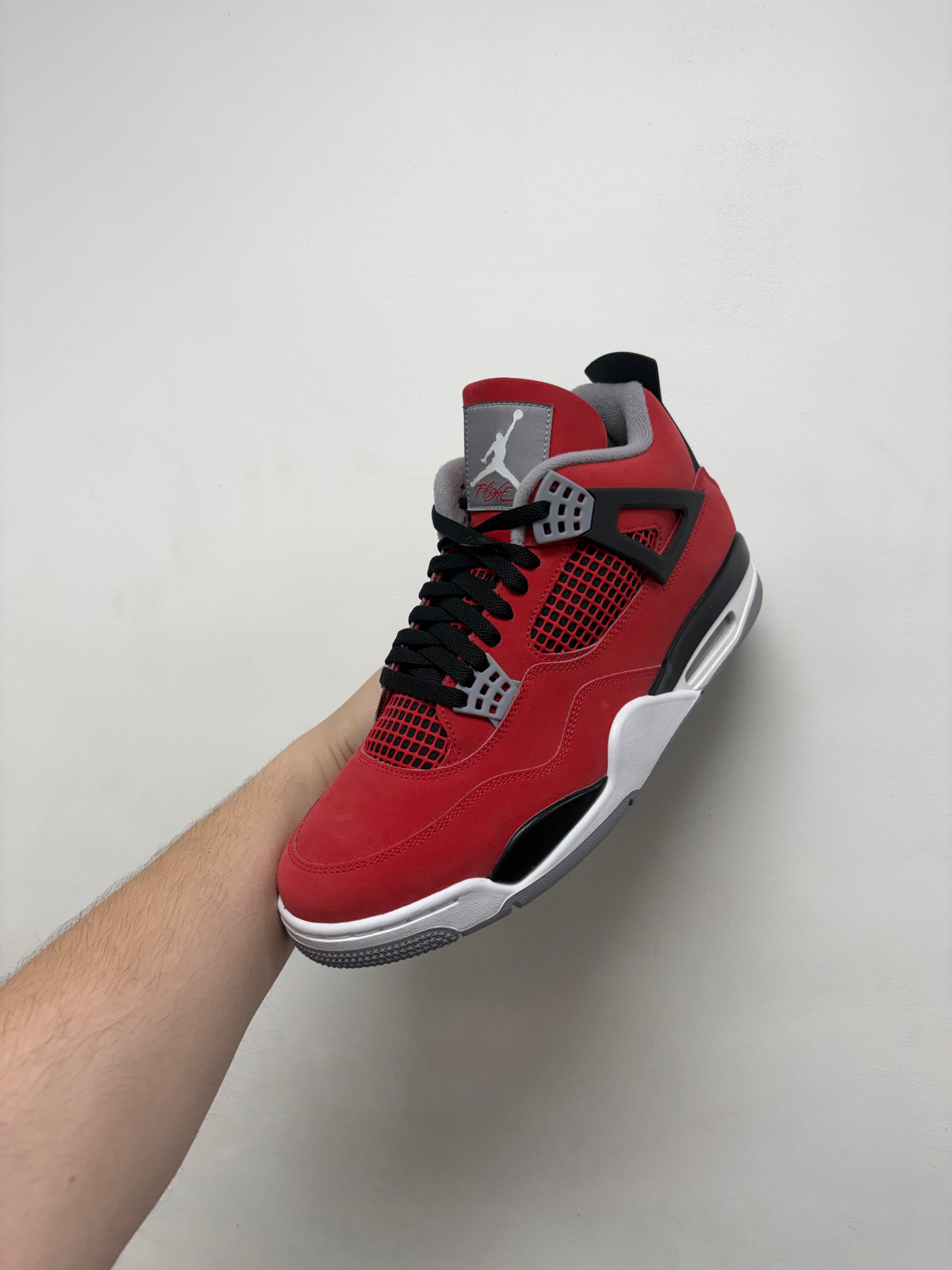Jordan 4 Toro Sneakers