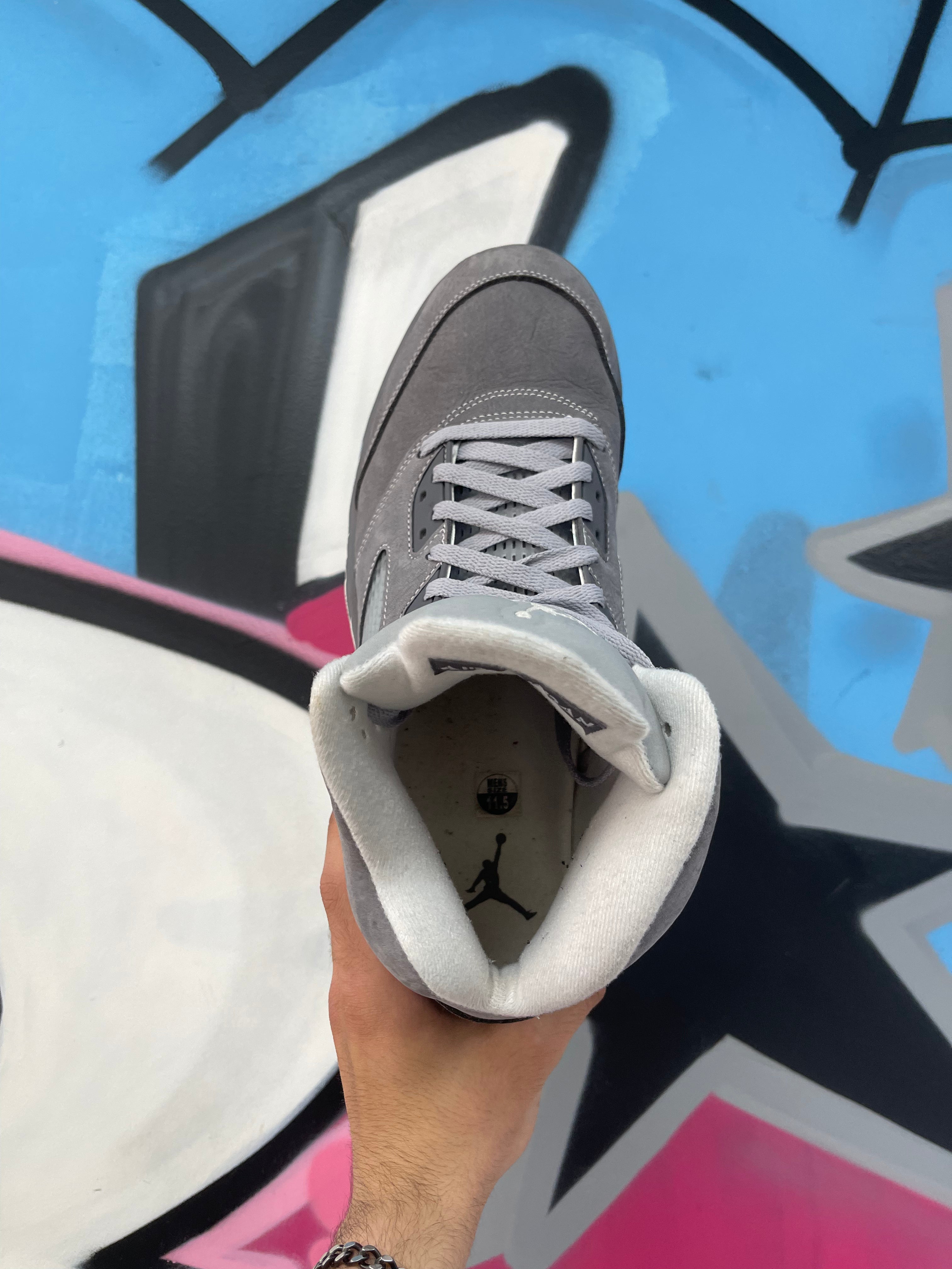 Jordan 5 Wolf Grey Sneakers