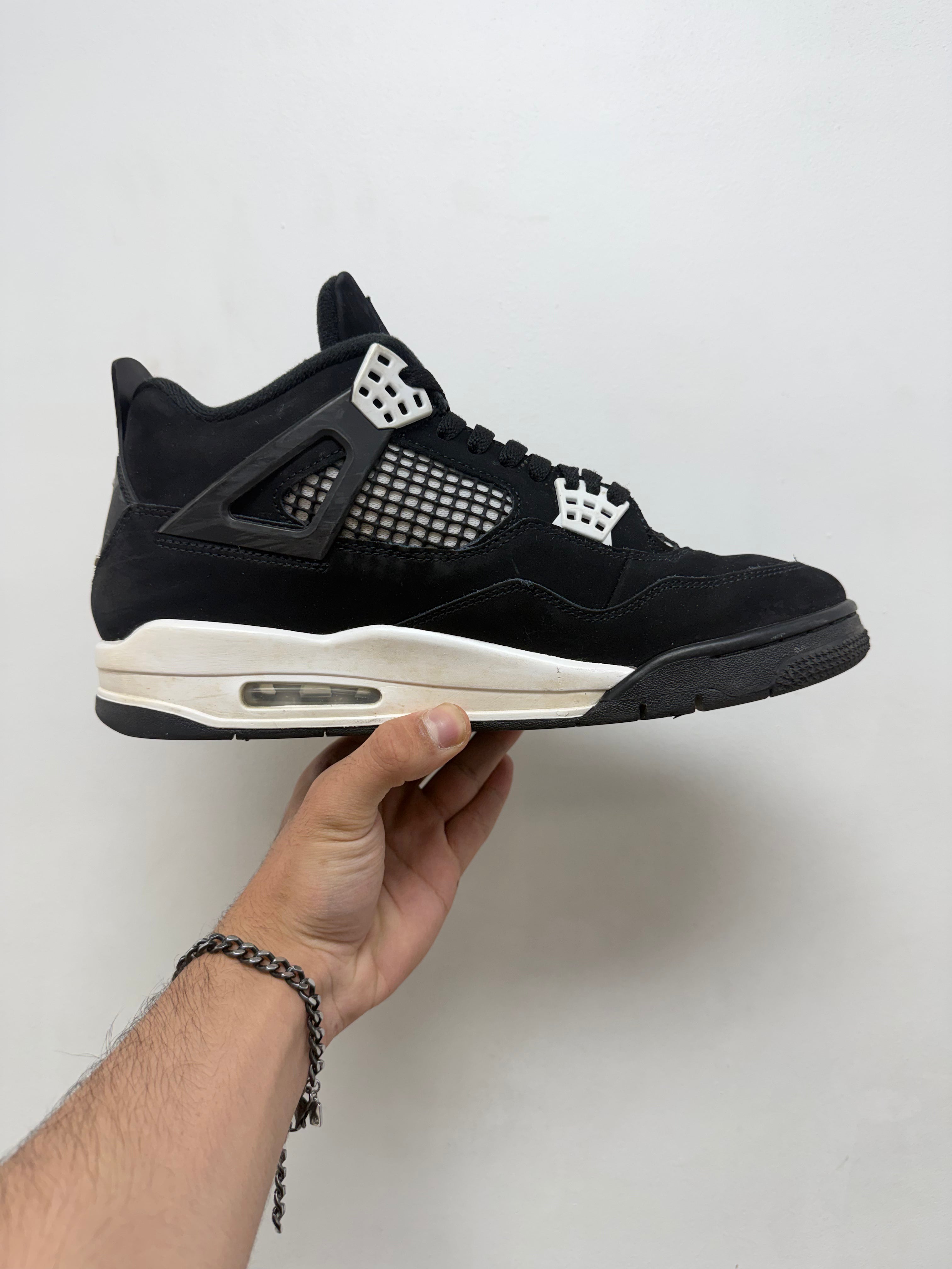 Jordan 4 White Thunder Sneakers