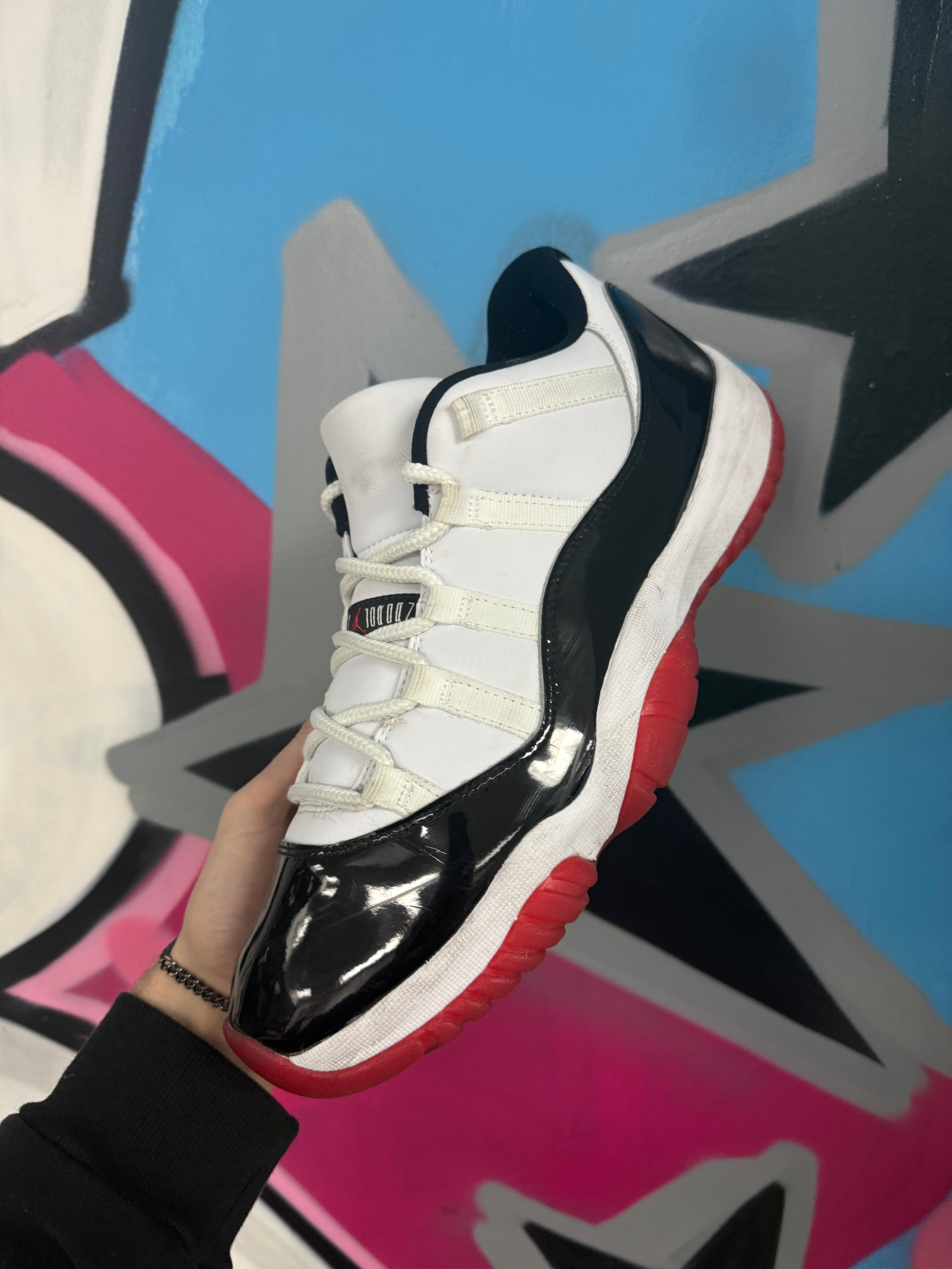 Jordan 11 Concord Bred Sneakers