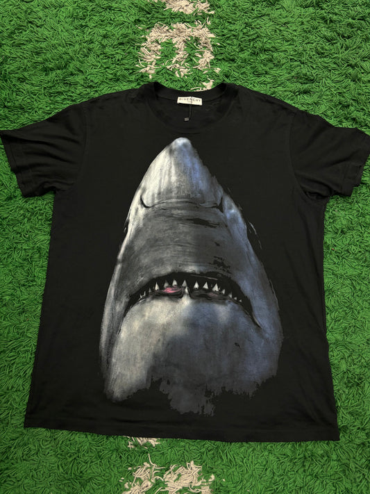 Givenchy Tee Black Shark Medium Used