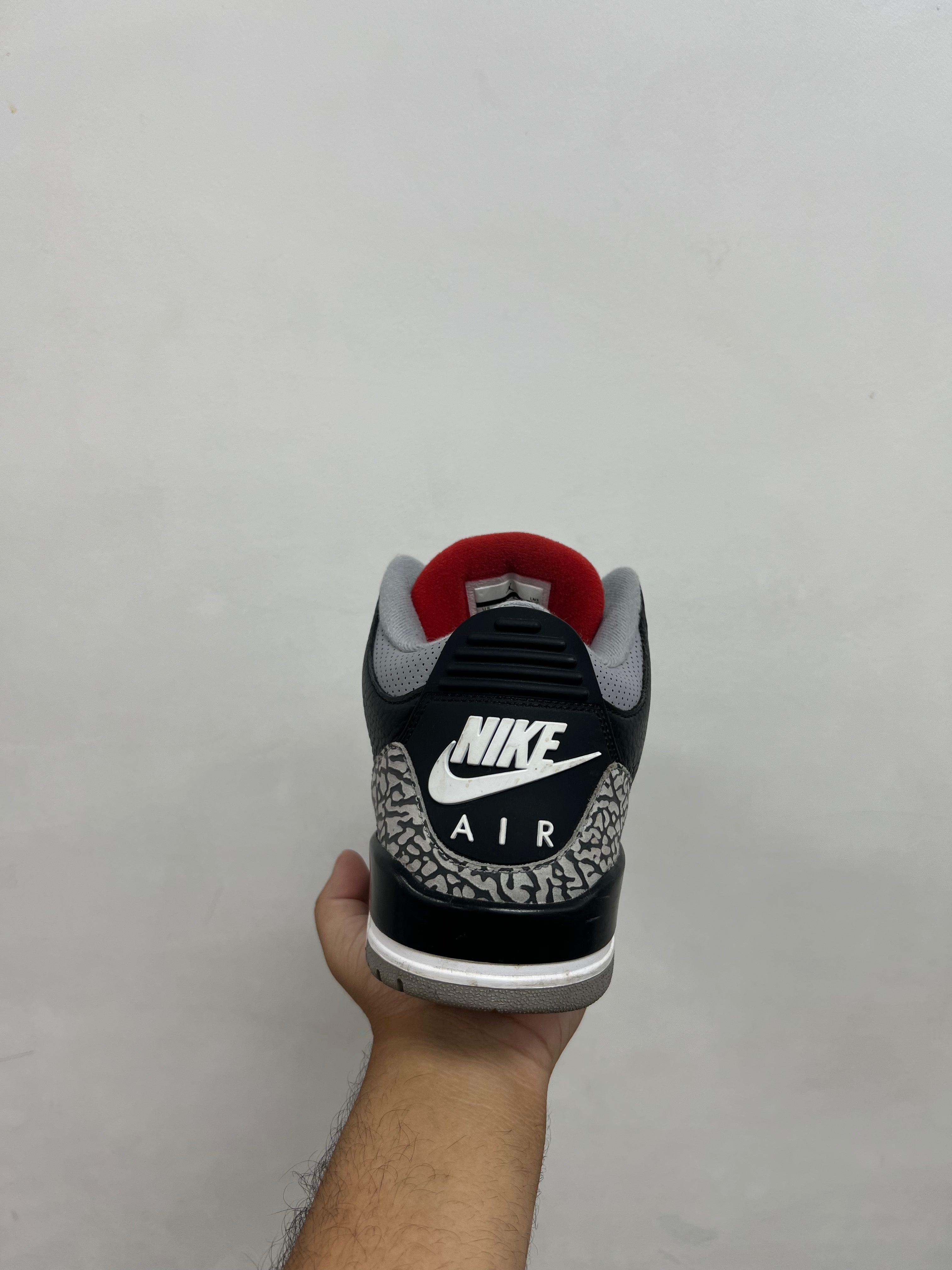Jordan 3 Black Cement (2018) Sneakers