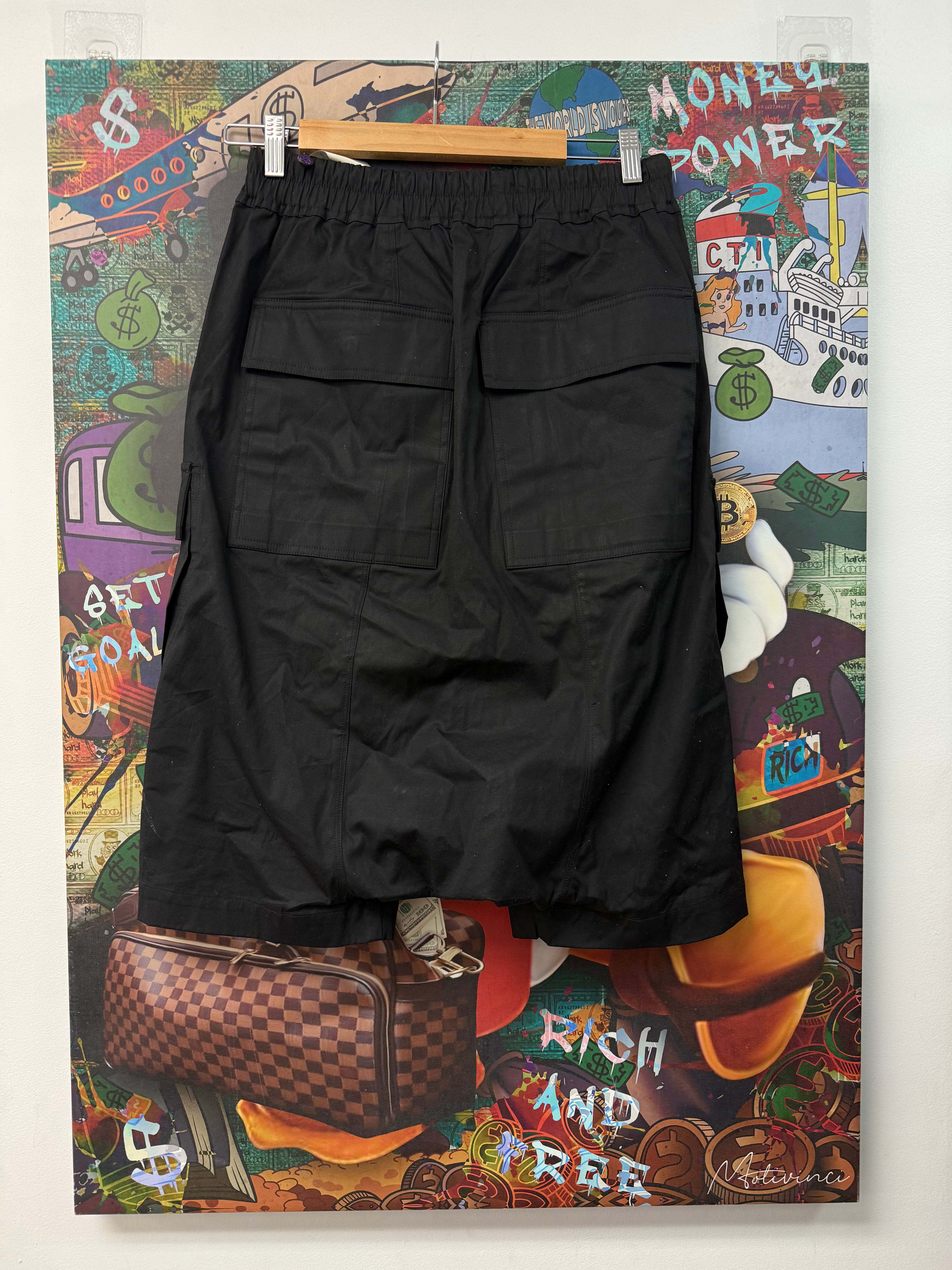Rick Owens Black Pod Cargo (46) Shorts
