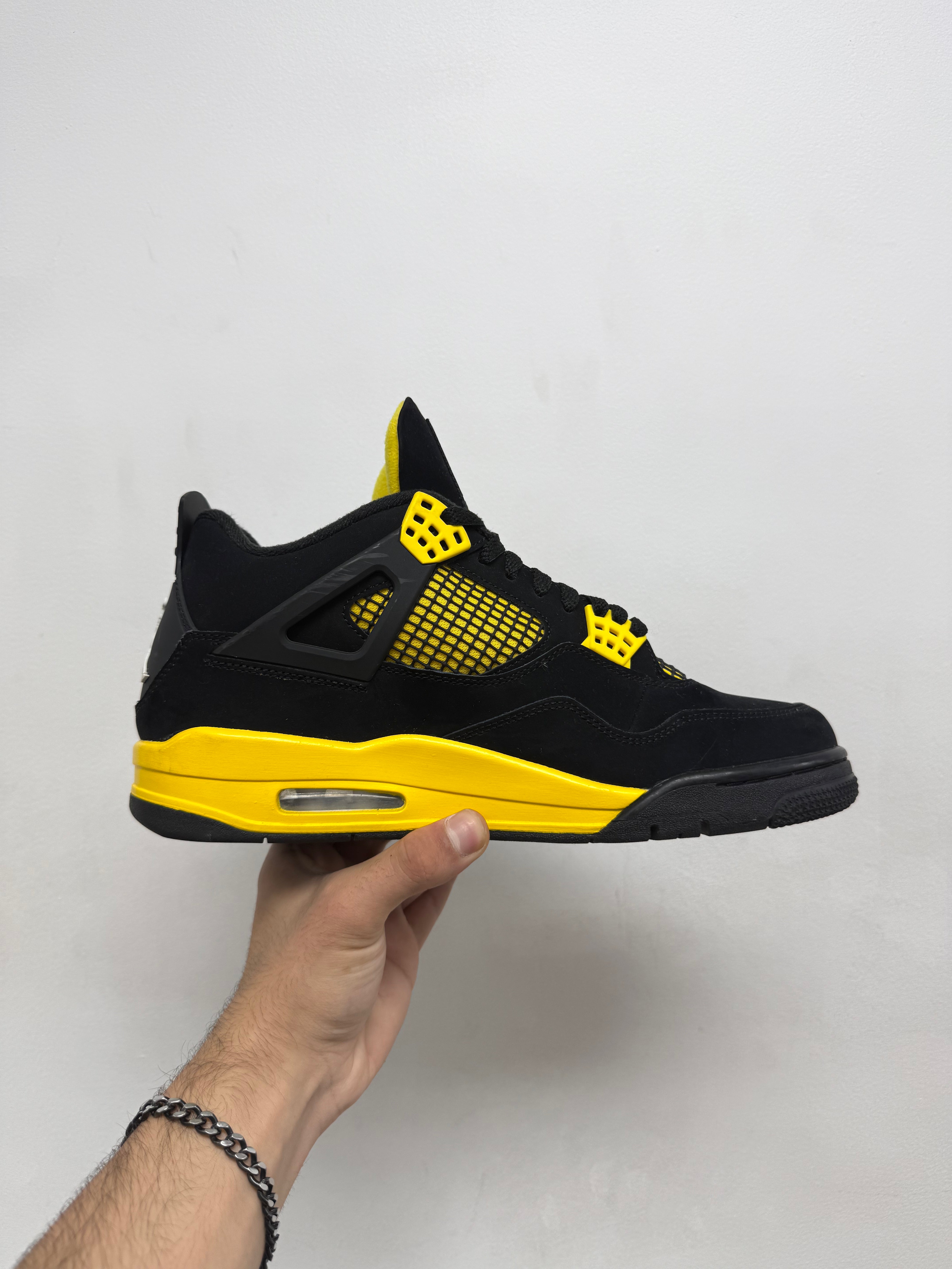 Jordan 4 Yellow Thunder Sneakers