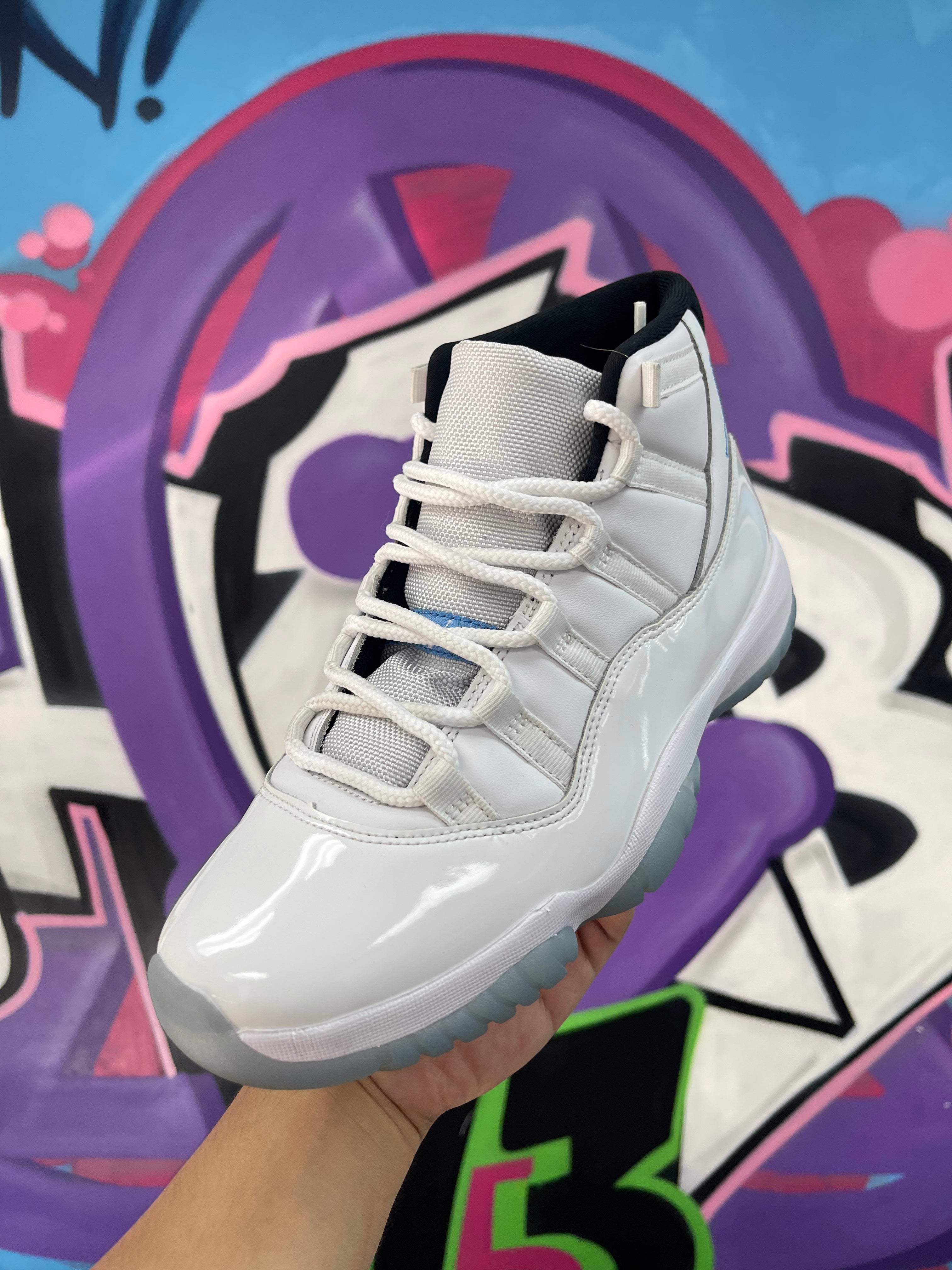 Jordan 11 Legend Blue Sneakers