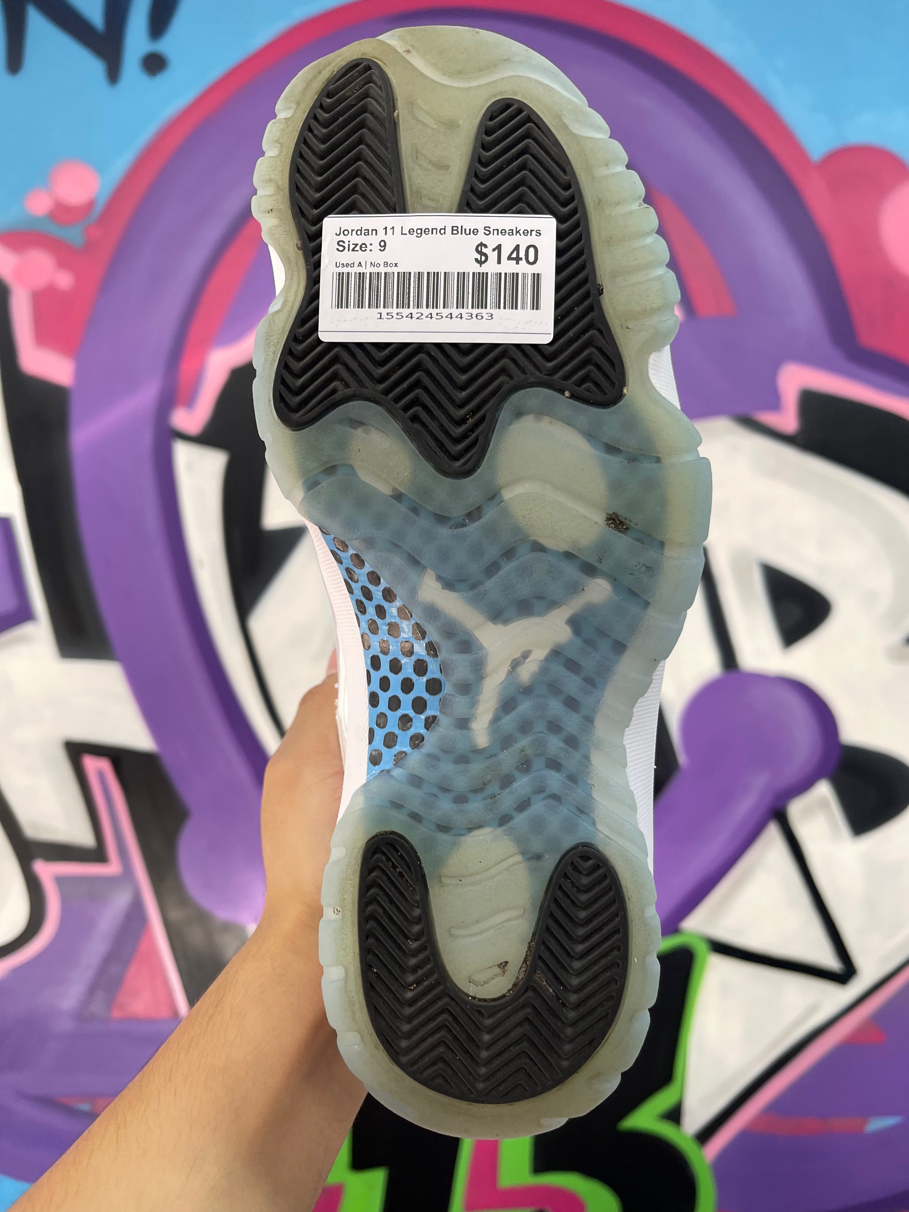 Jordan 11 Legend Blue Sneakers