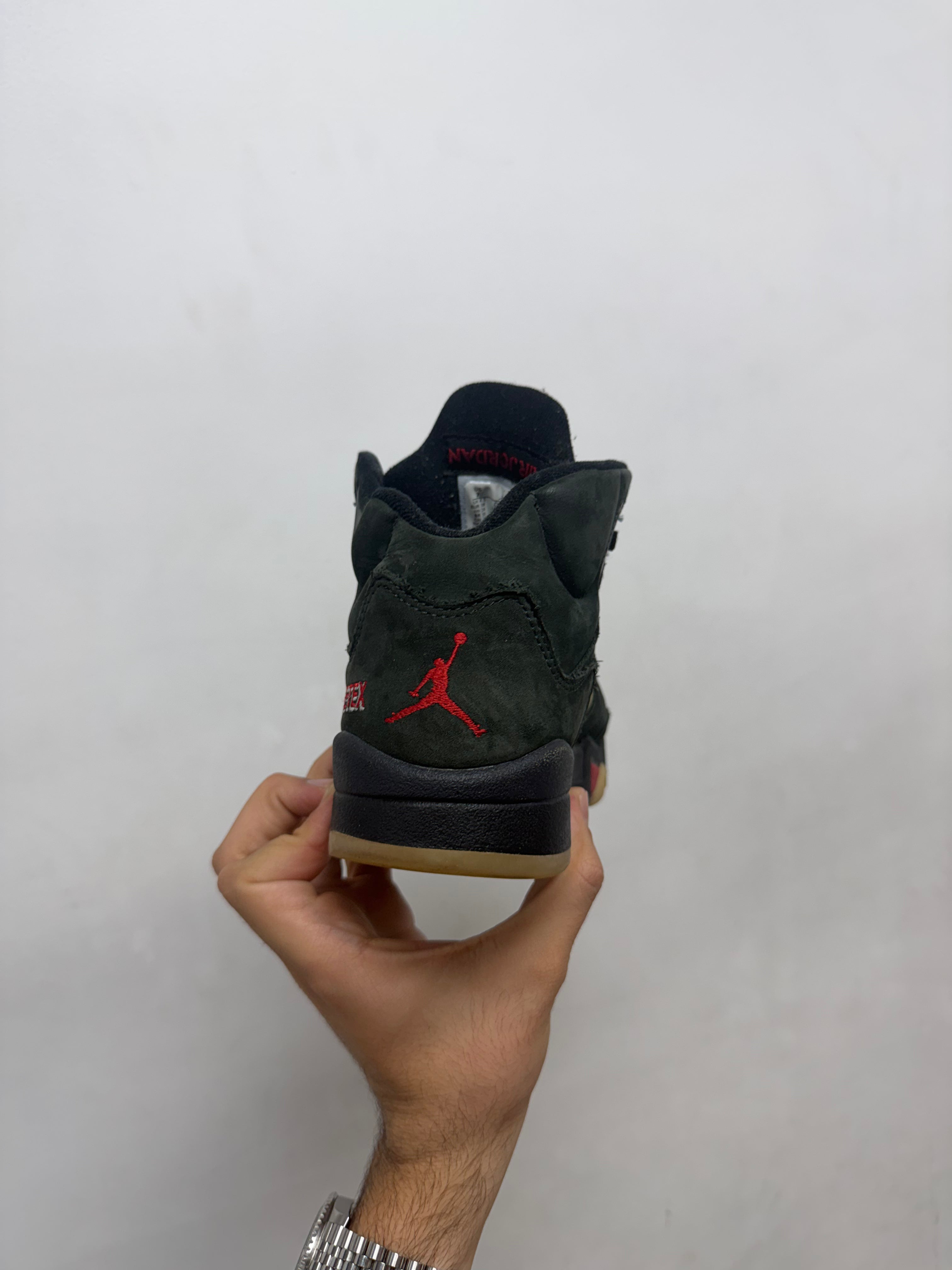 Jordan 5 Gore Tex Off Noir Sneakers