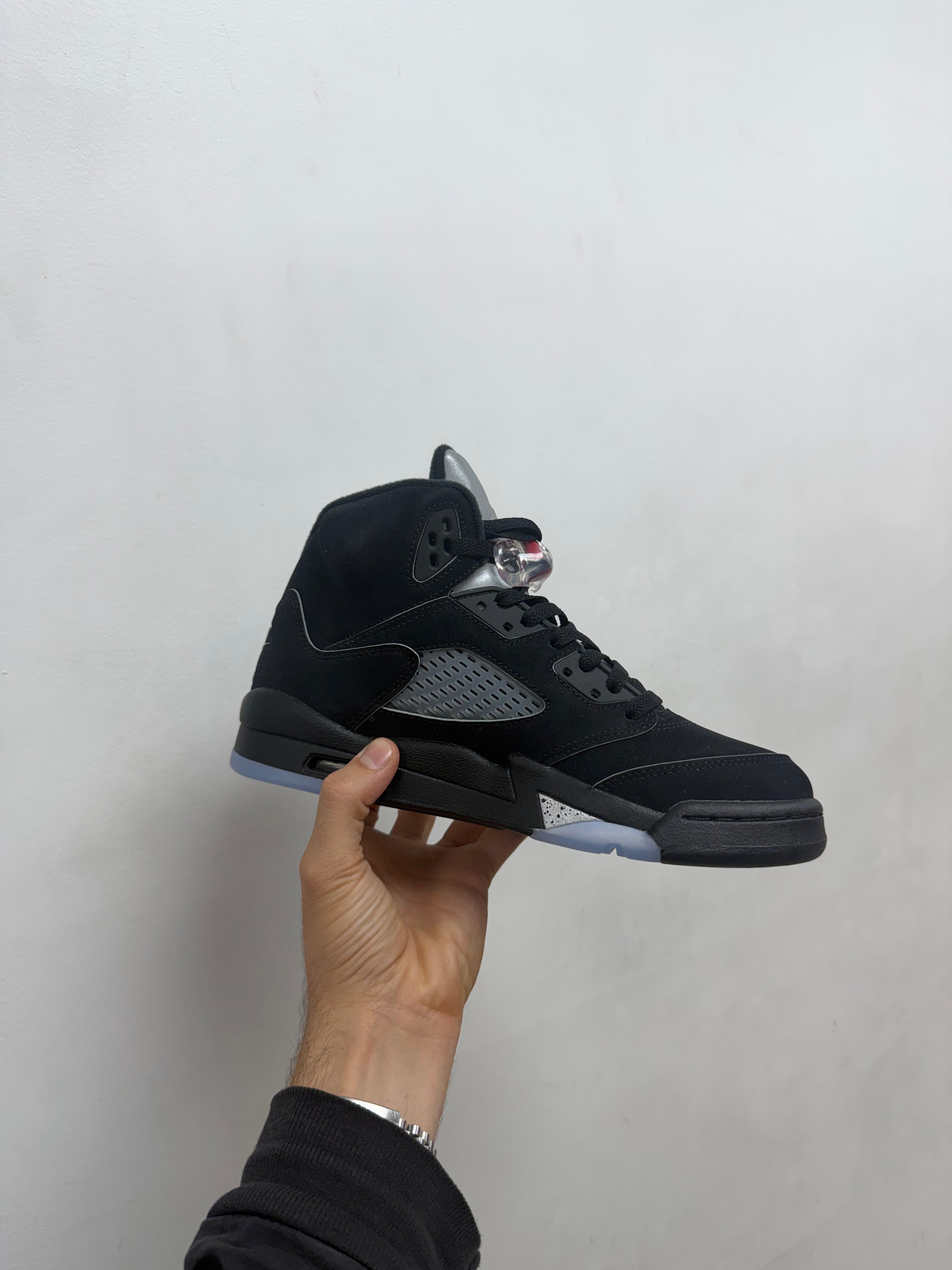 Jordan 5 Black Metallic Sneakers