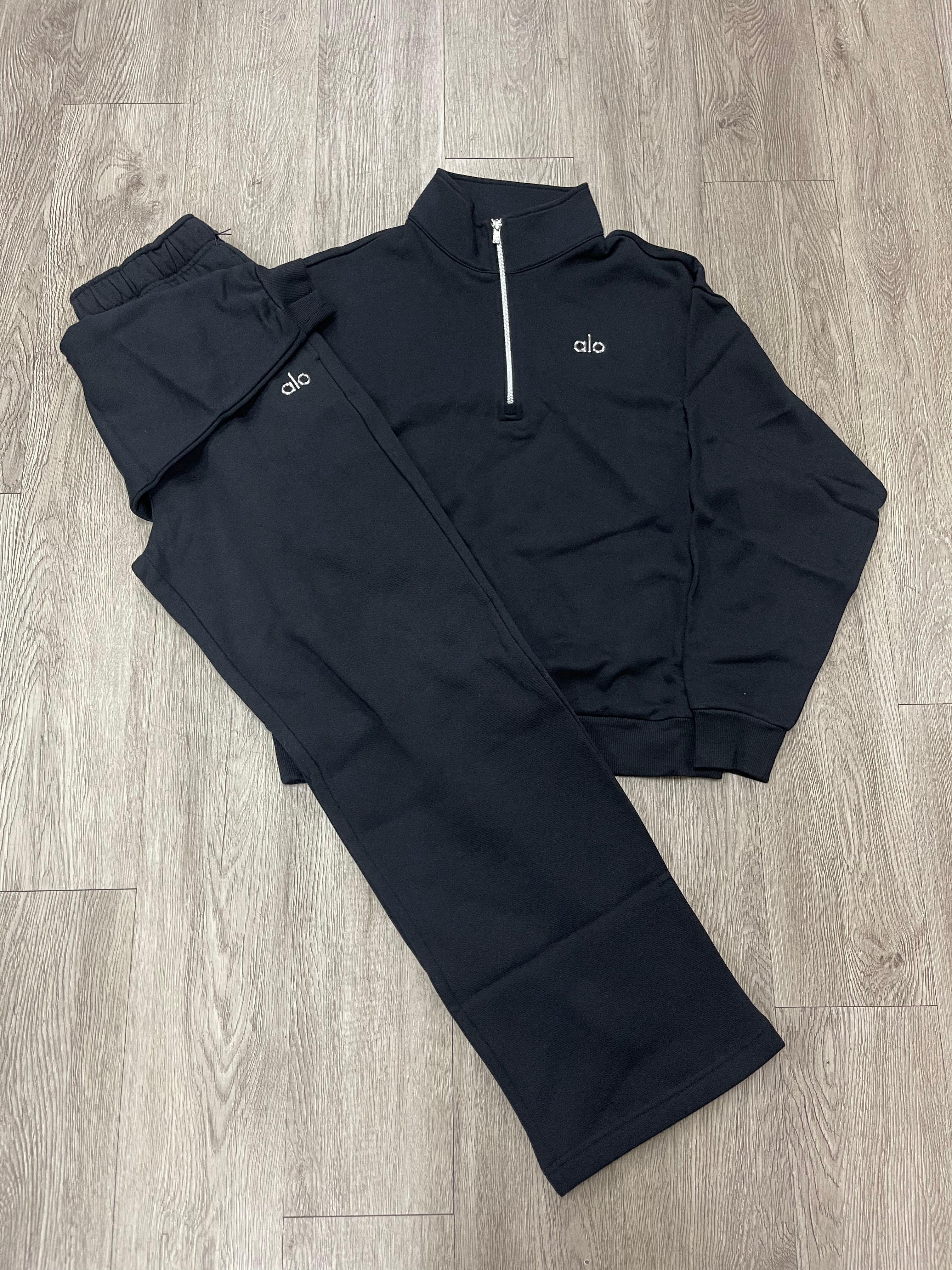 ALO Black Accolade Quarter Zip Sweatsuit