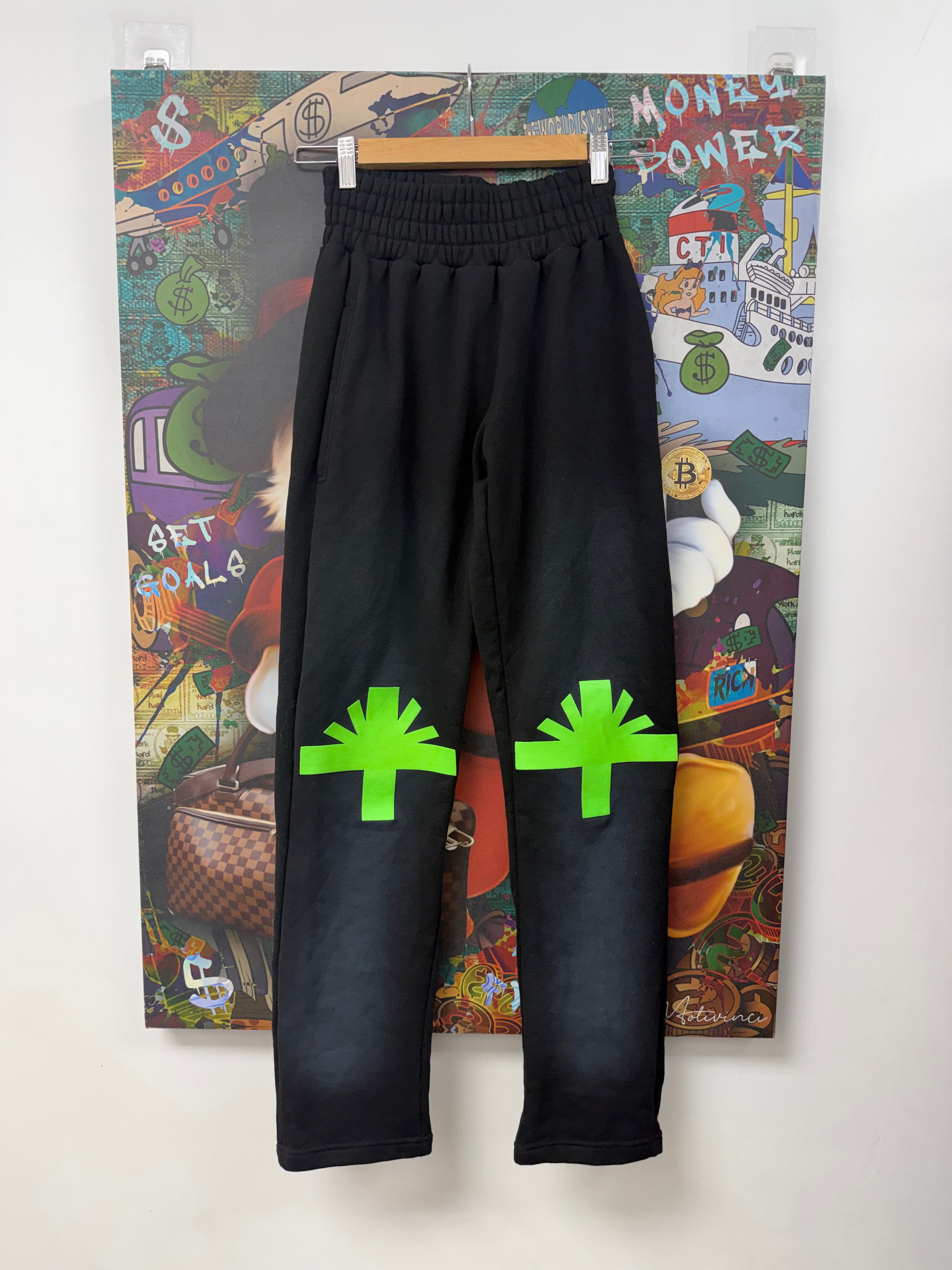 Vertabrae Black Green Sweats