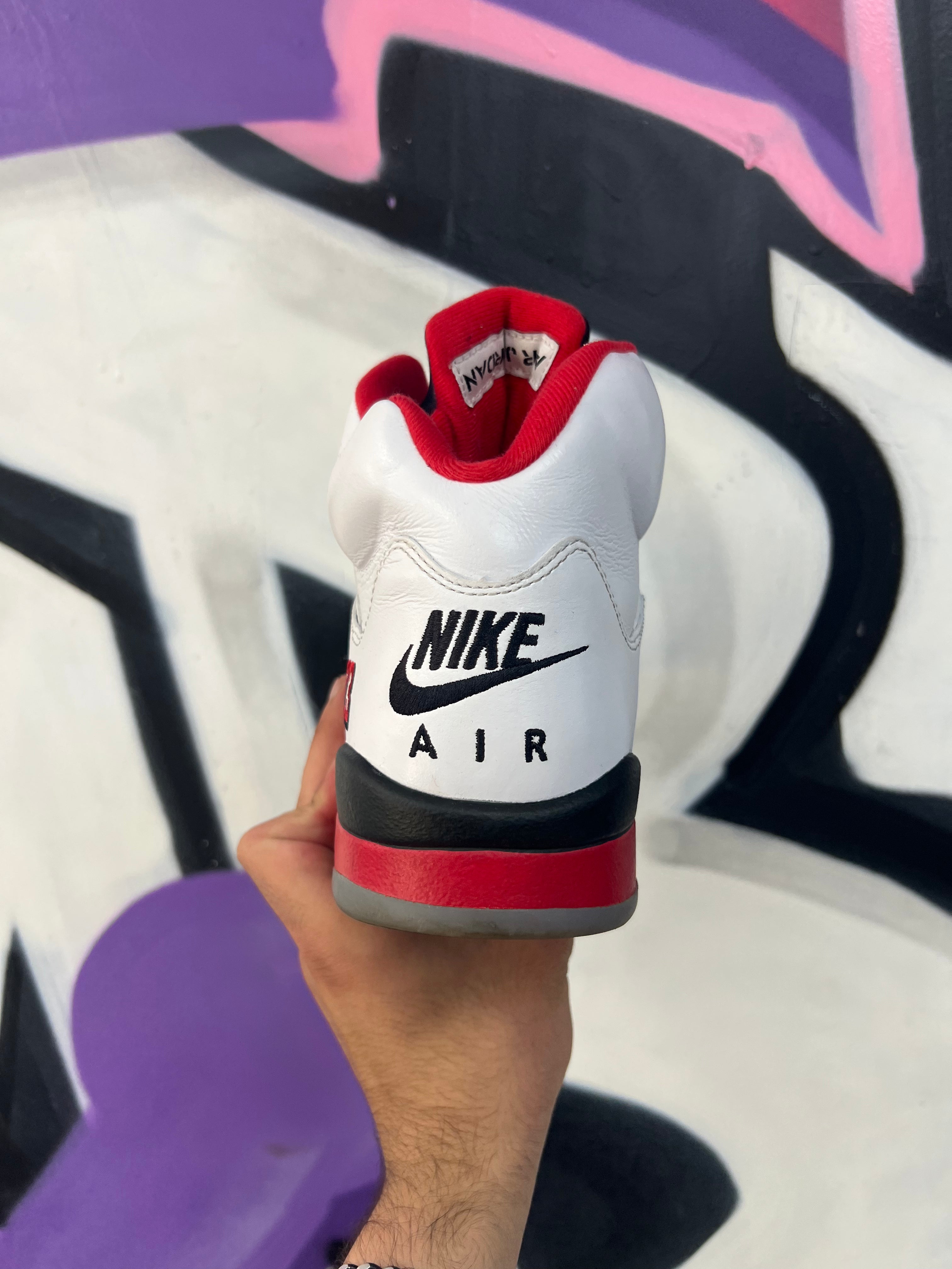 Jordan 5 Fire Red Sneakers