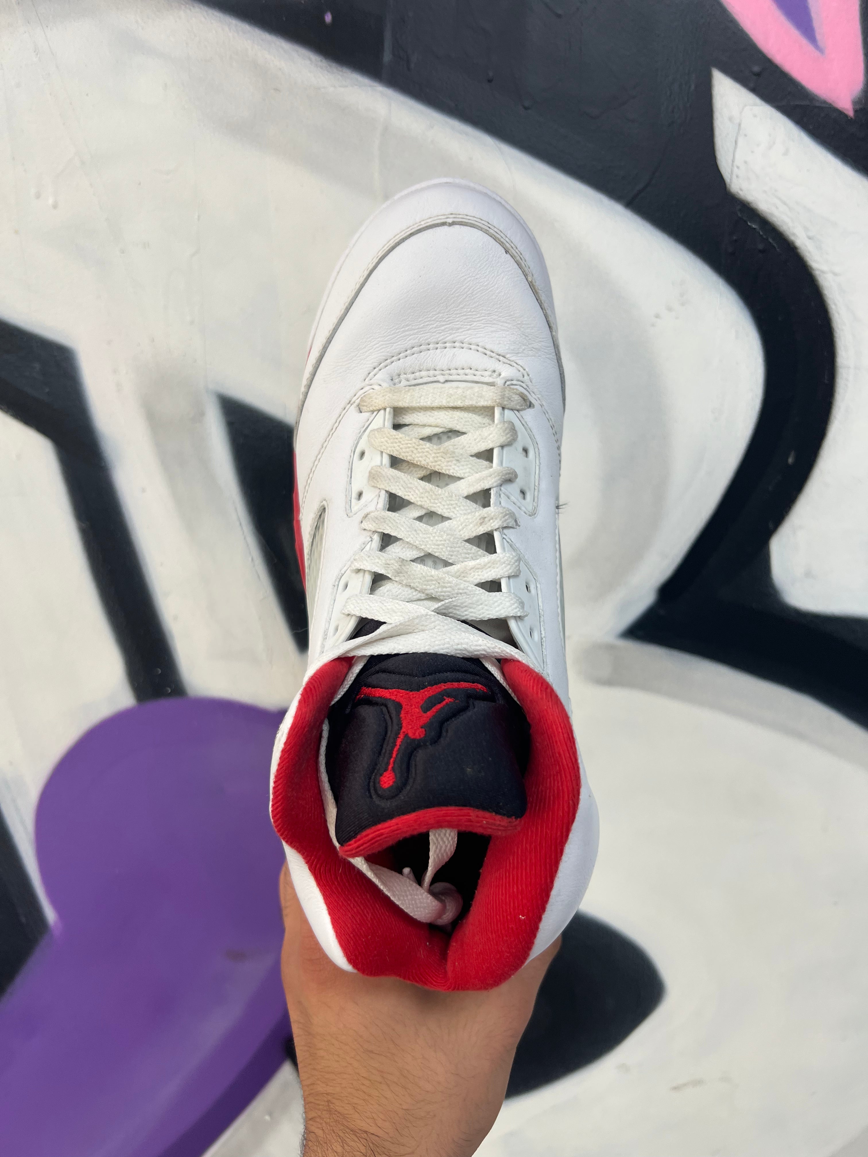 Jordan 5 Fire Red Sneakers