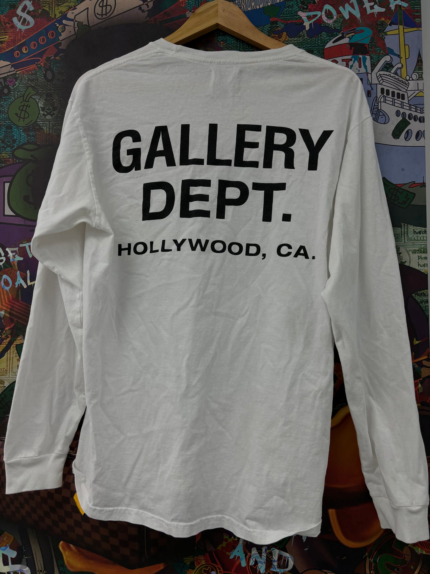 Gallery Dept LS tee white reverseable size:small Used