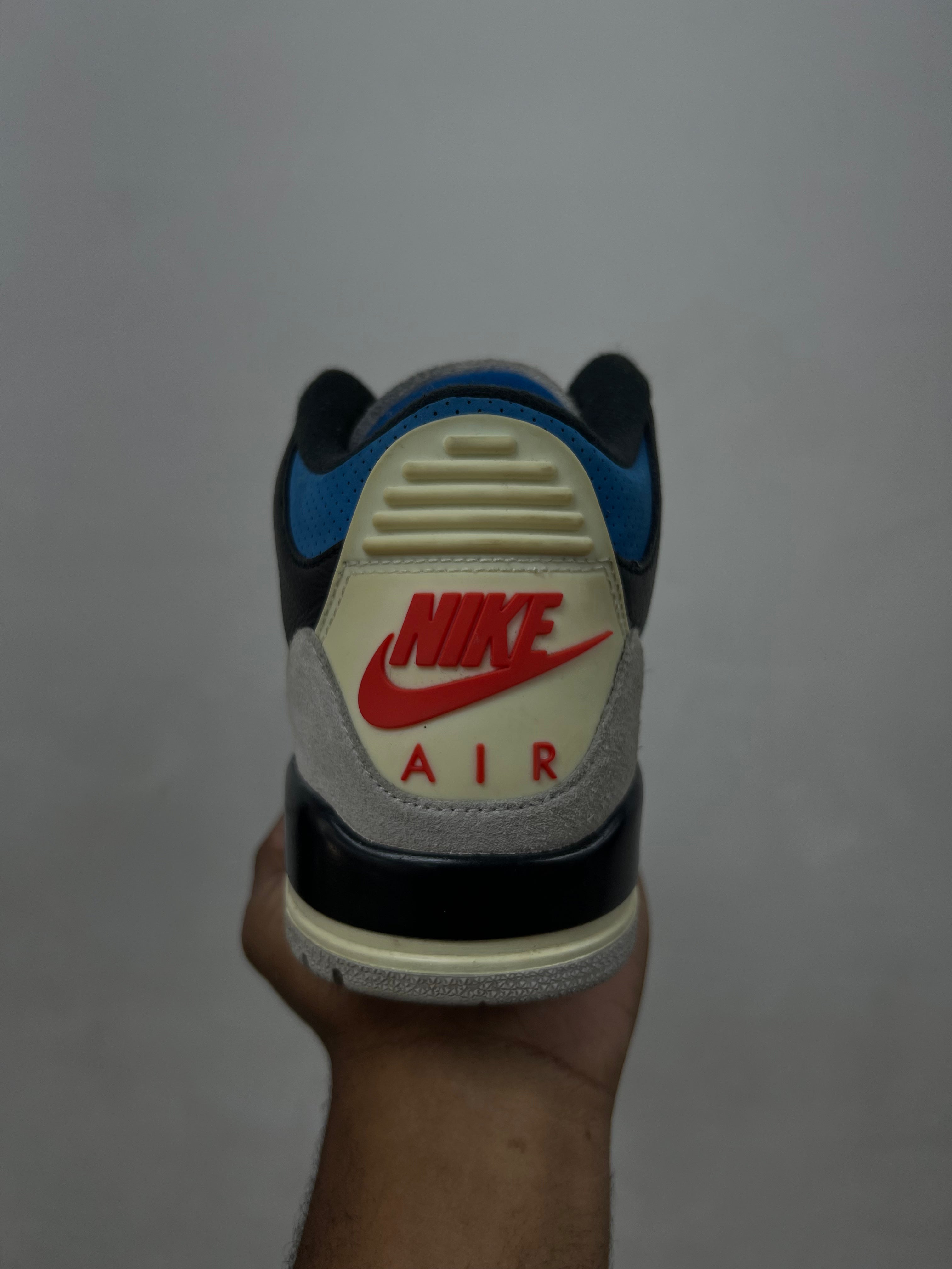 Jordan 3 Rare Air Sneakers