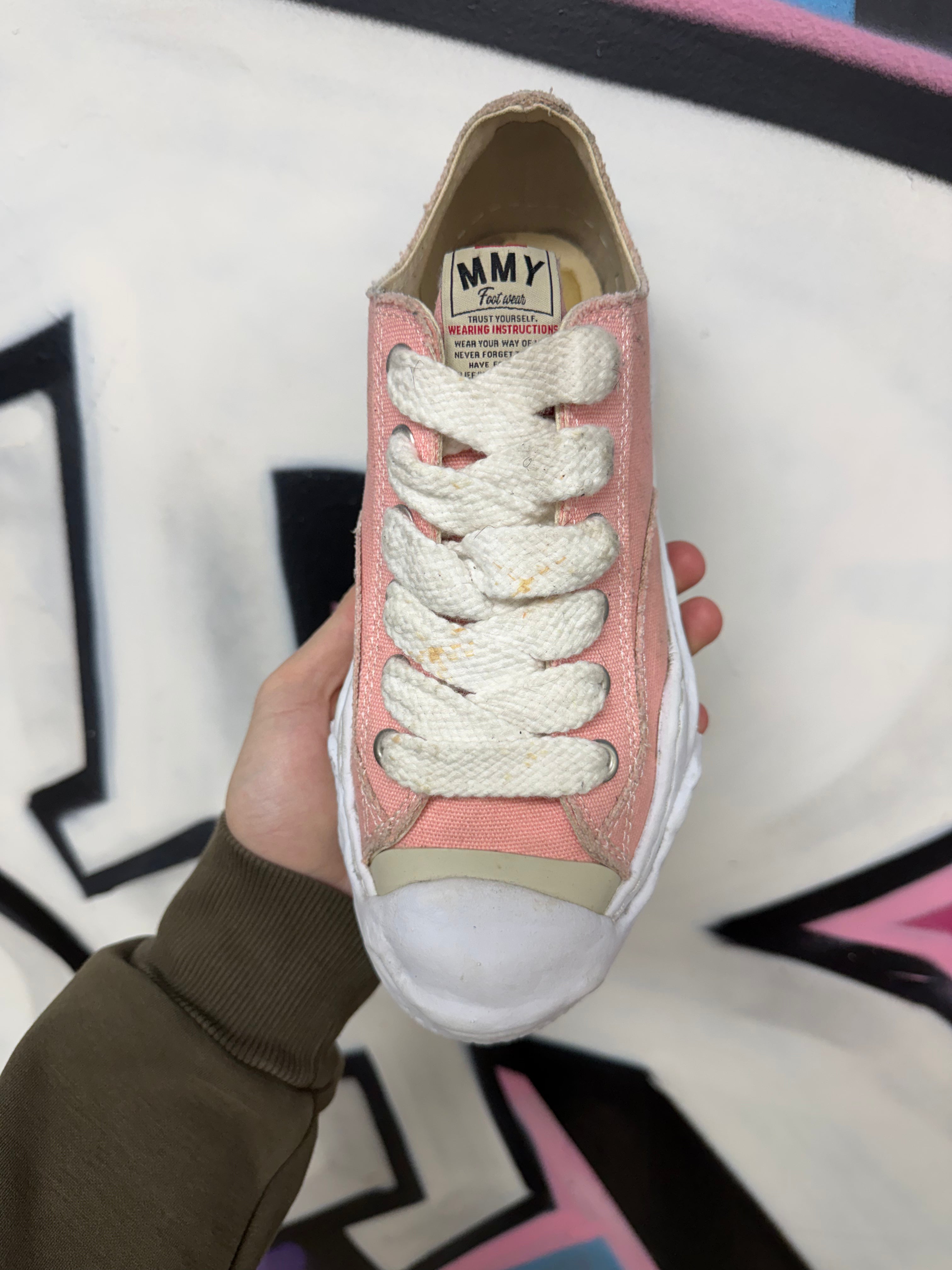 MMY Pink Hank Low Sneakers