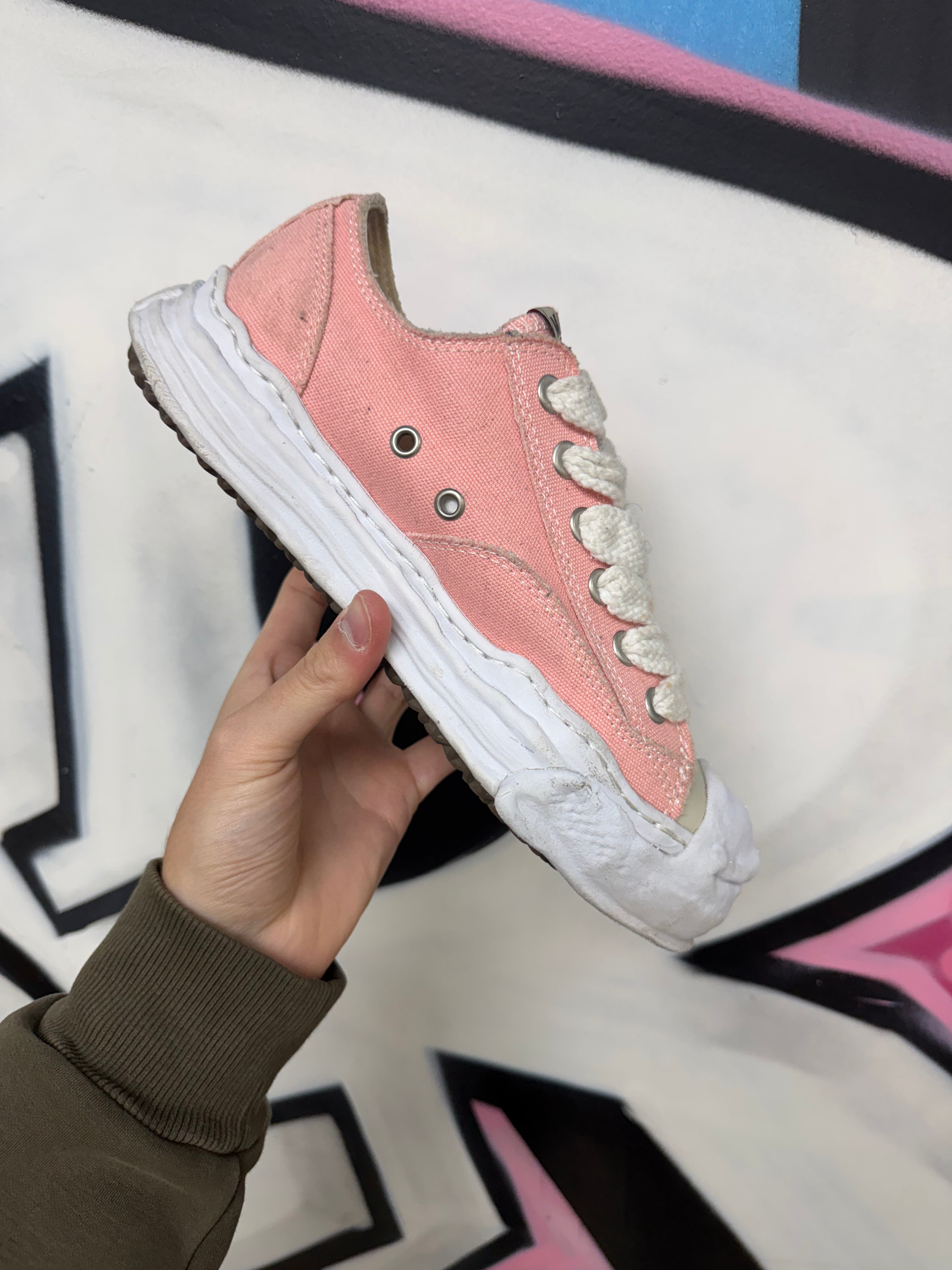 MMY Pink Hank Low Sneakers