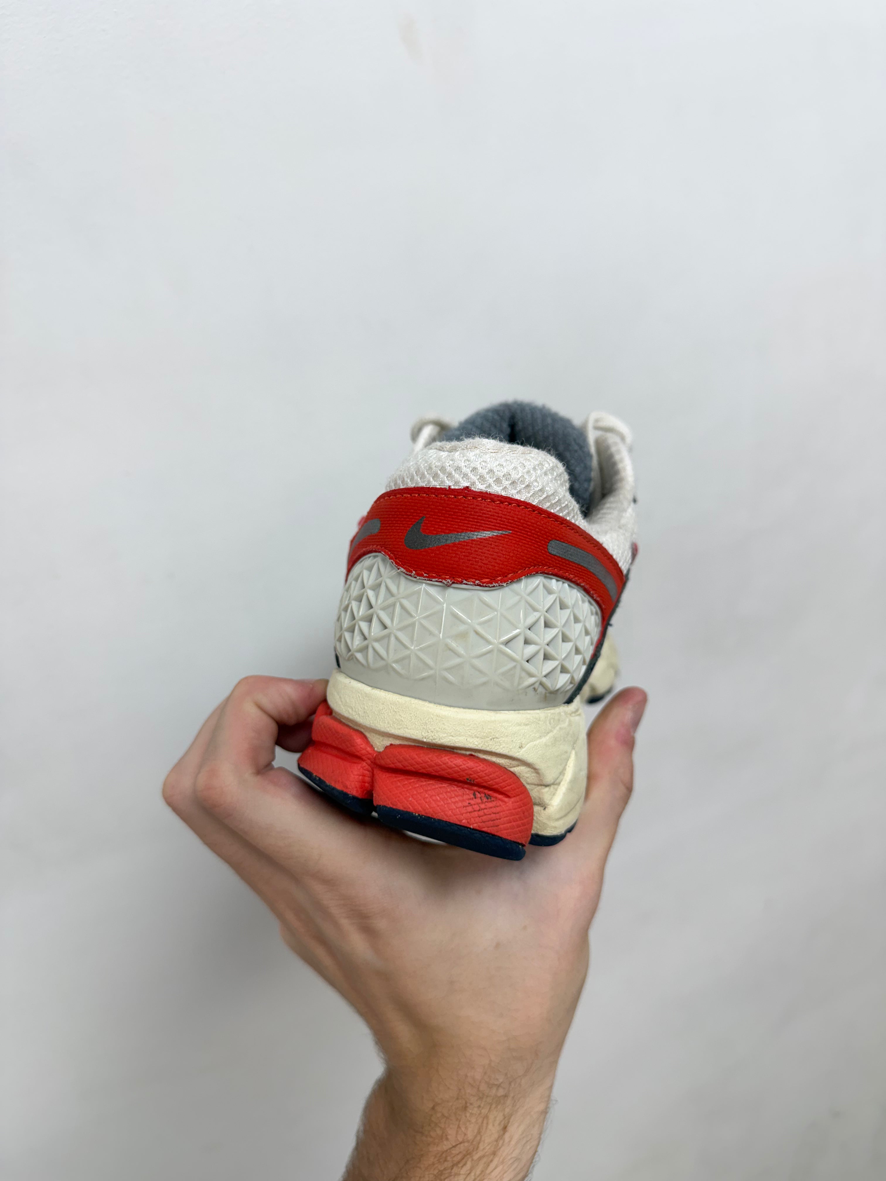 Nike Zoom 5 Vomero Sneakers