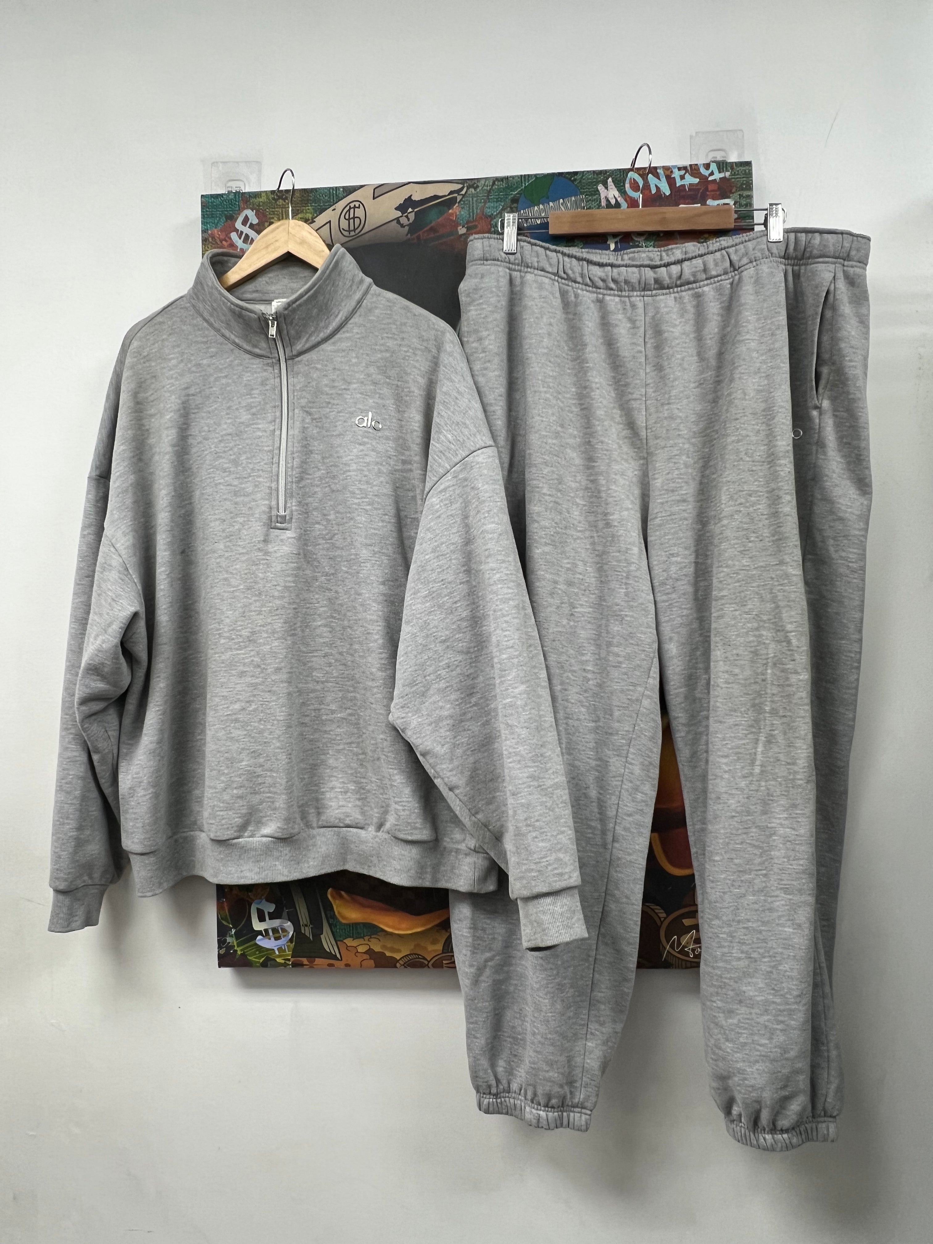 ALO Grey Accolade Quarter Zip Sweatsuit