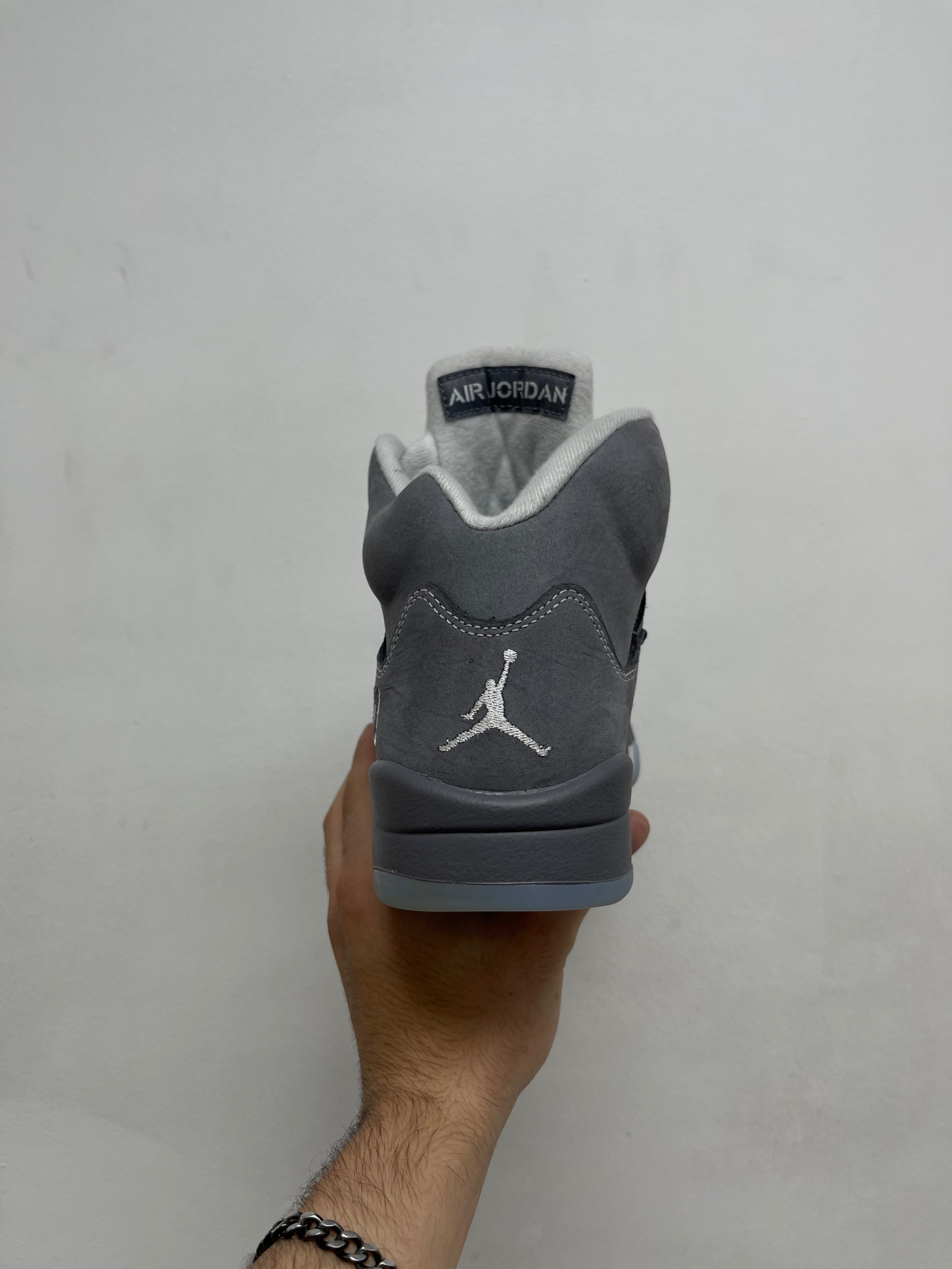 Jordan 5 Wolf Grey Sneakers