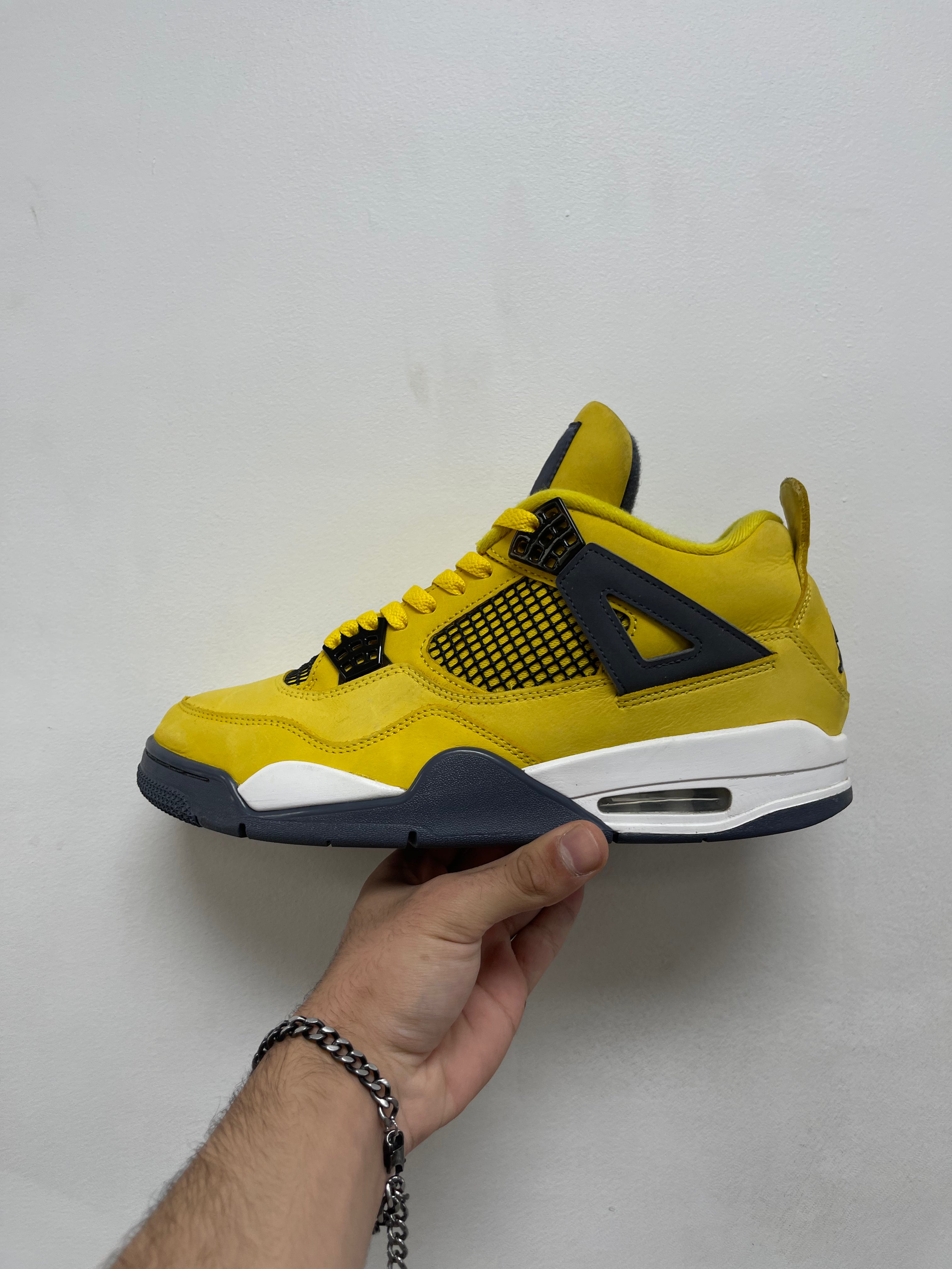 Jordan 4 Lightning Sneakers