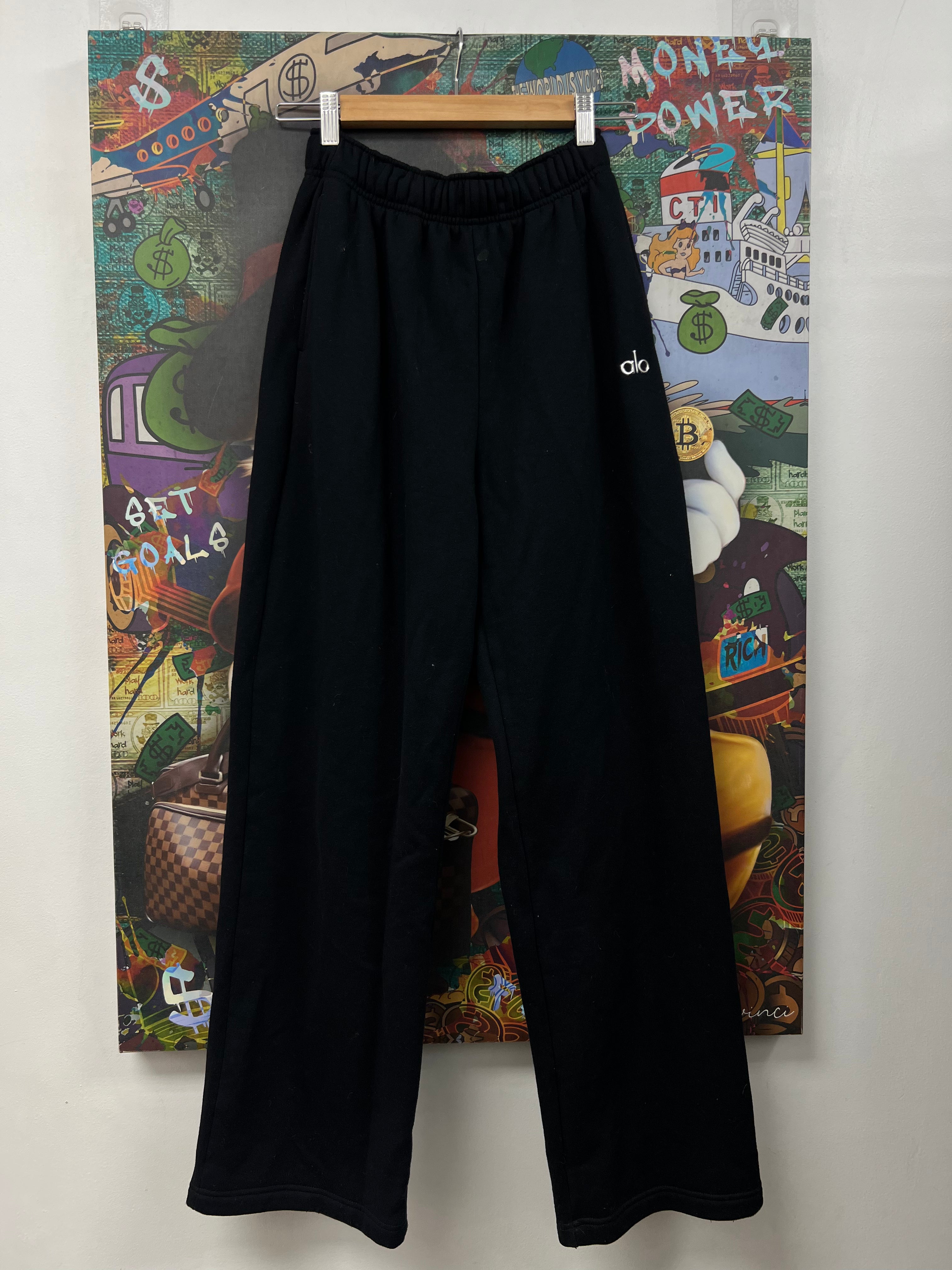 ALO Black Accolade Sweats