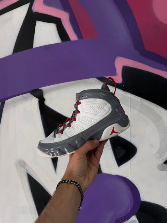 Nike Jordan 9 Fire Red Sneaker