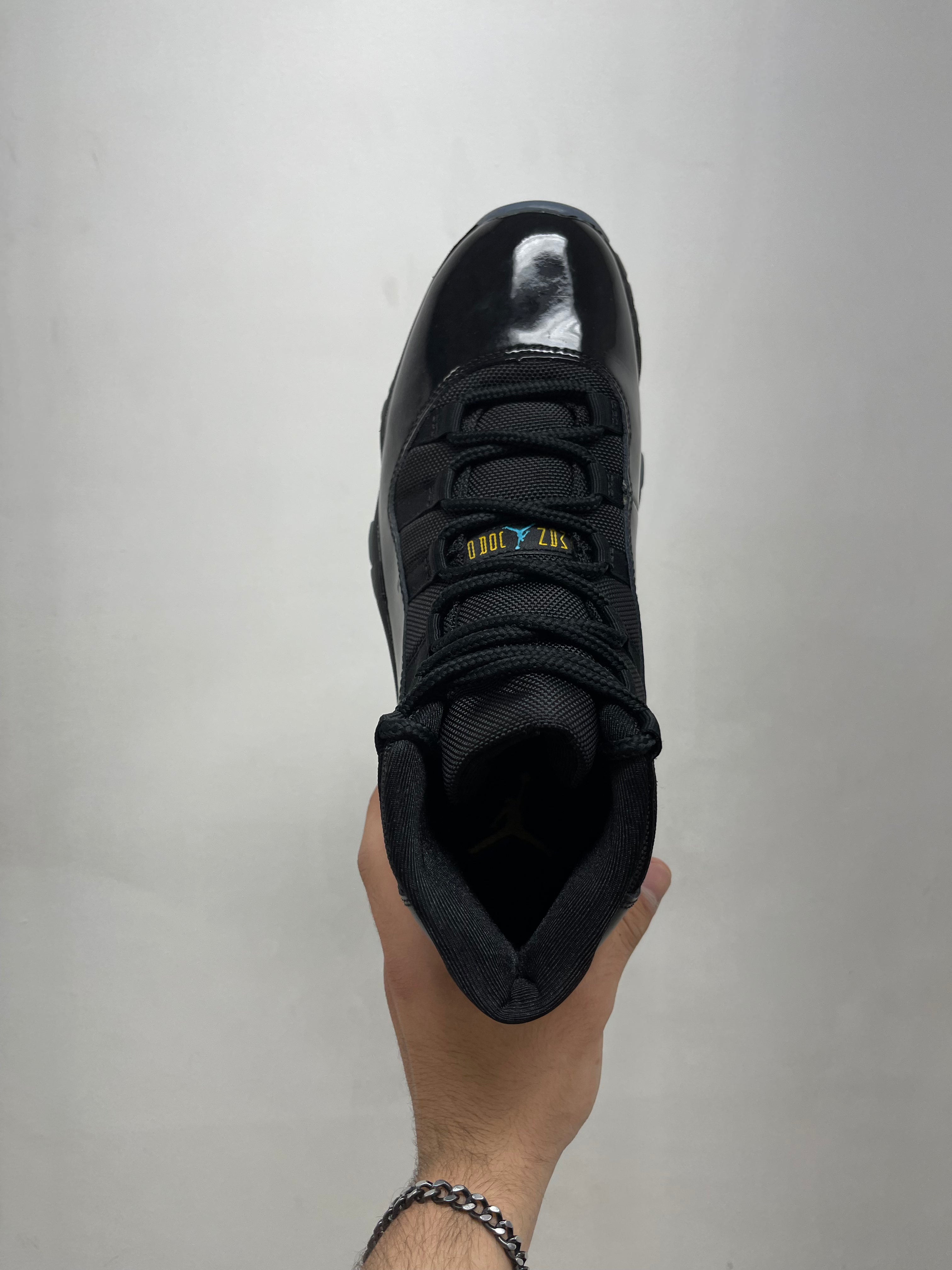 Jordan 11 Gamma Sneakers