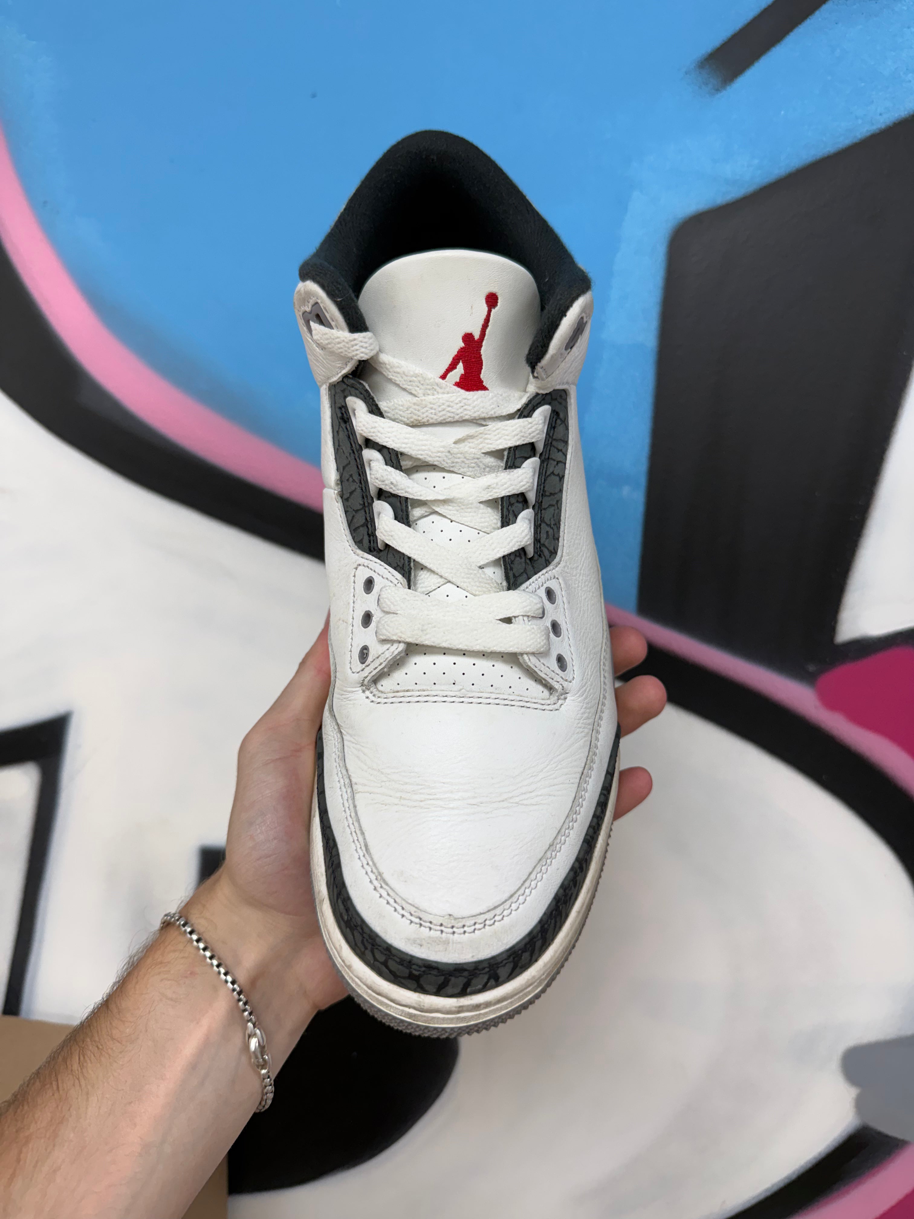 Jordan 3 Cement Grey Sneakers