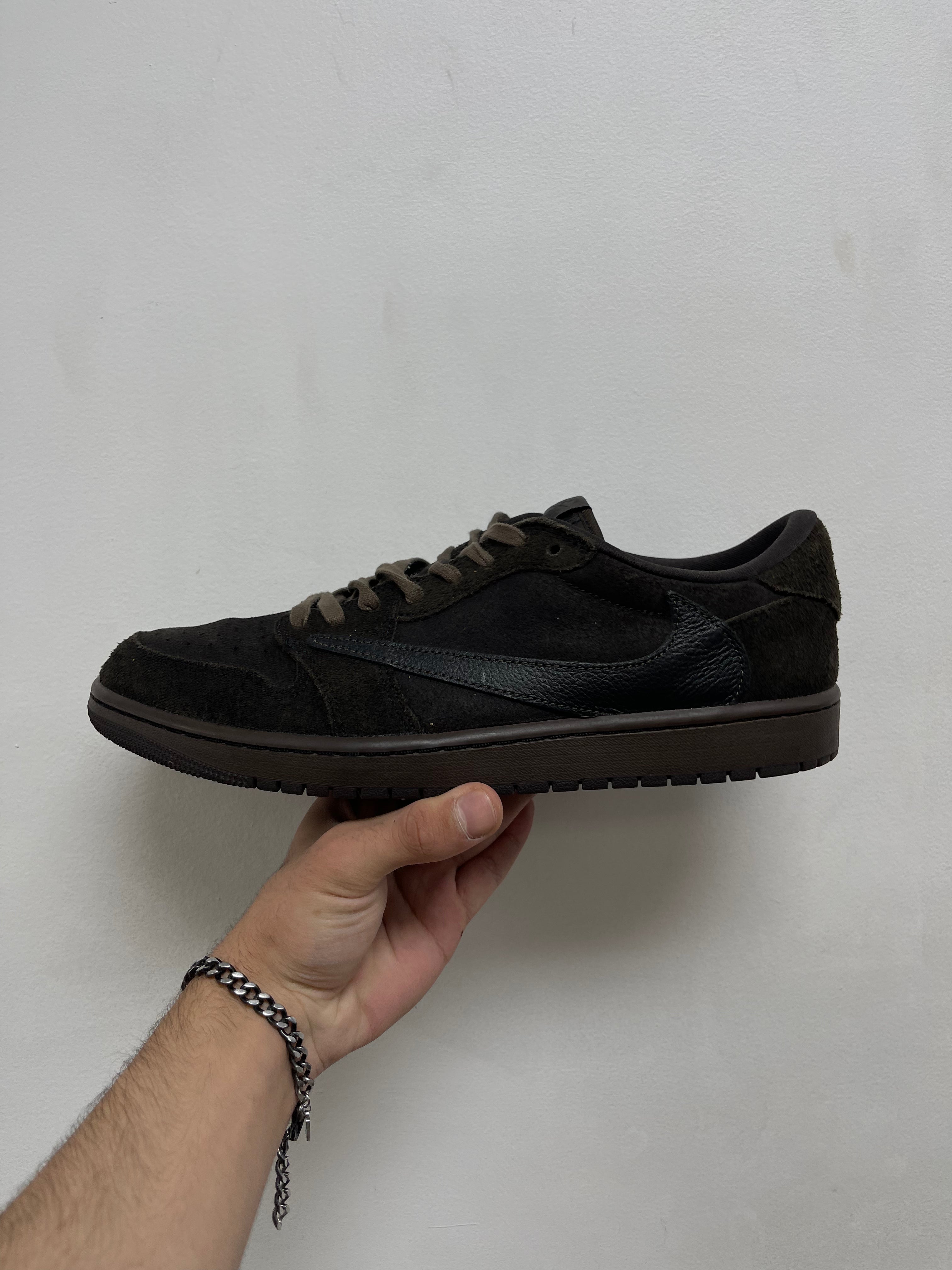 Jordan 1 Low Travis Scott Brown Velvet Sneakers