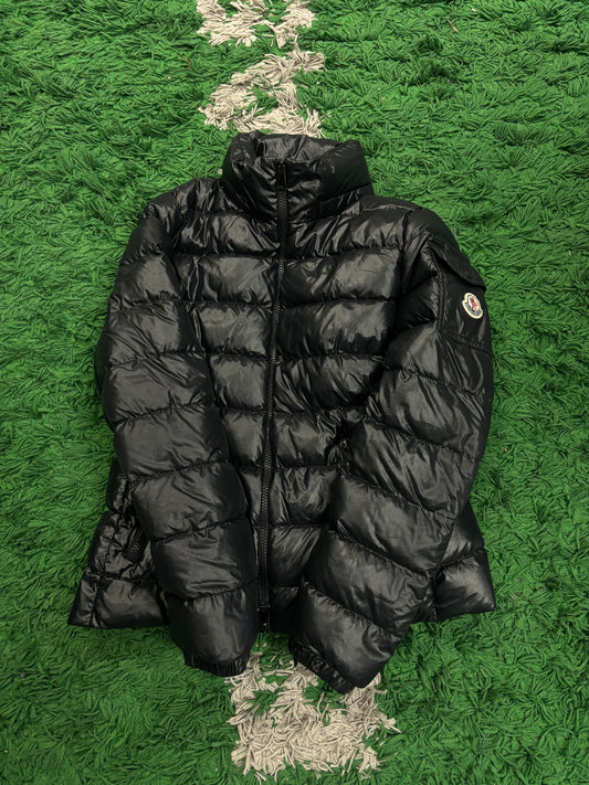Moncler Puffer Jacket Black Used 2 (Small) N/A