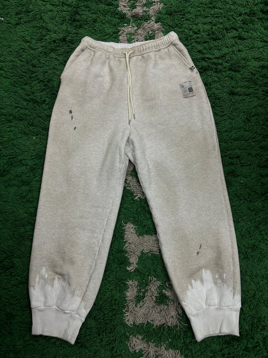 MMY Distressed Paint Sweats Cream New 46 (Large) With Tags