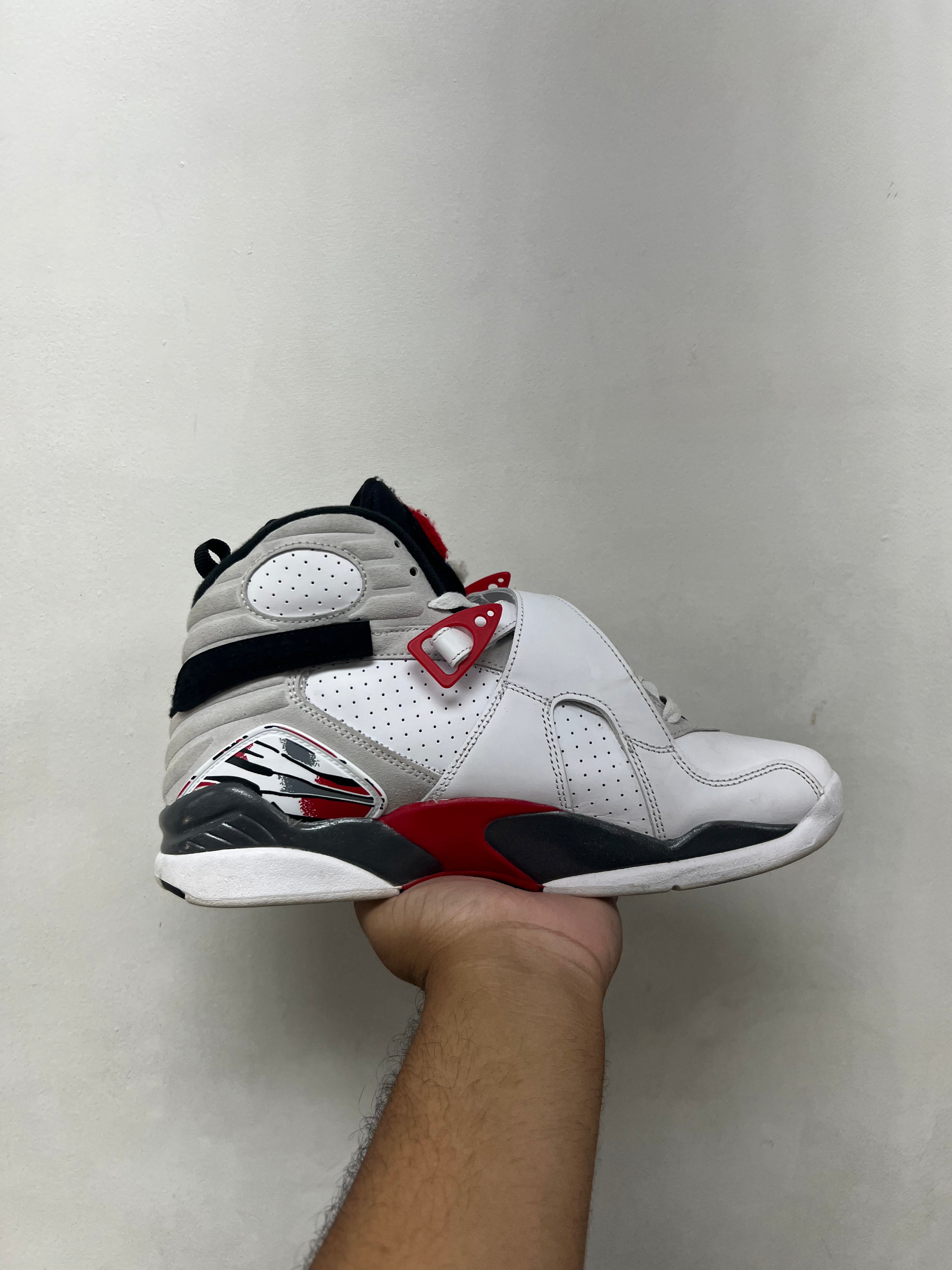 Jordan 8 Bugs Bunny Sneakers