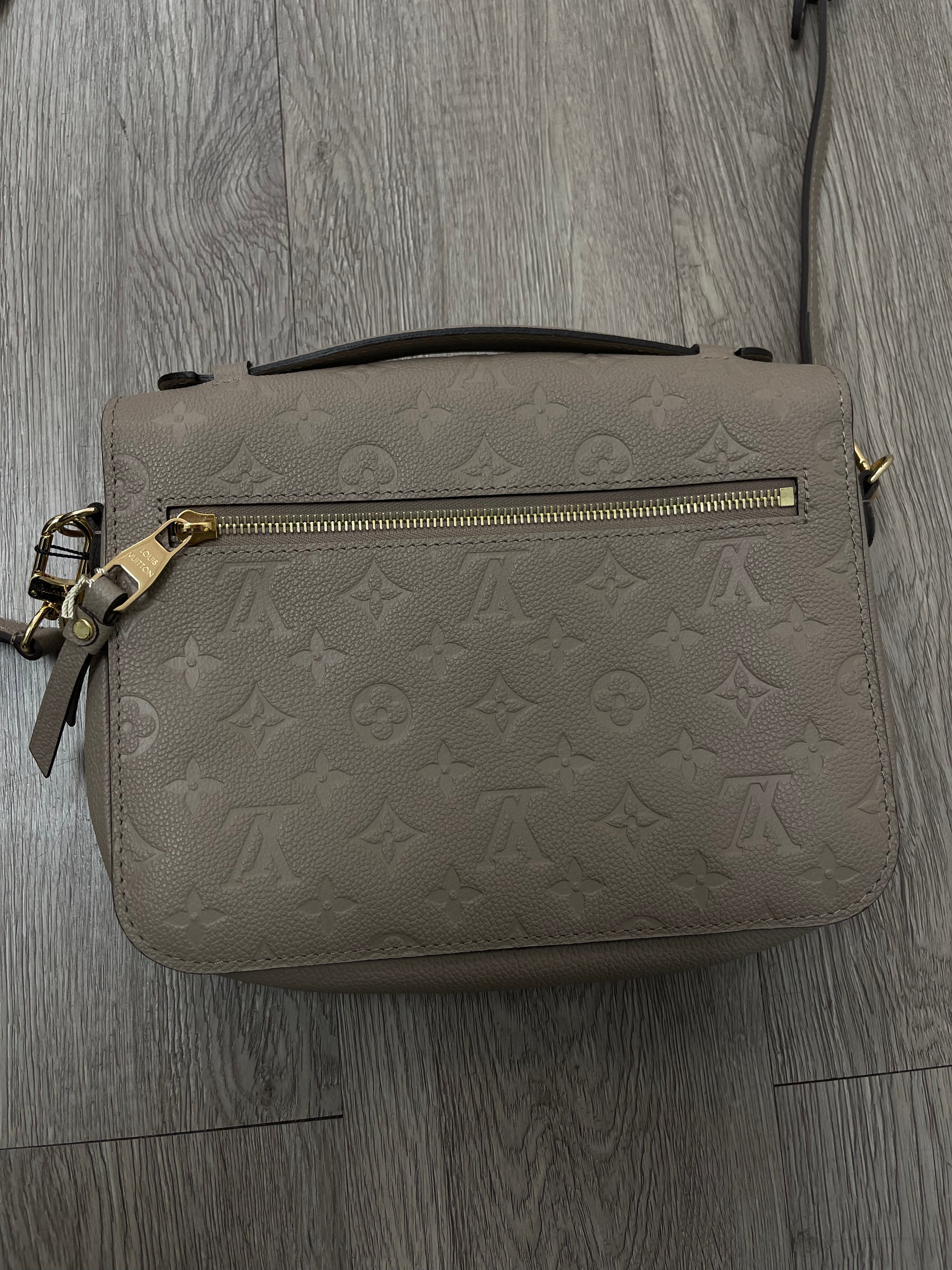 Louis Vuitton Beige Metis Pouchette Bag
