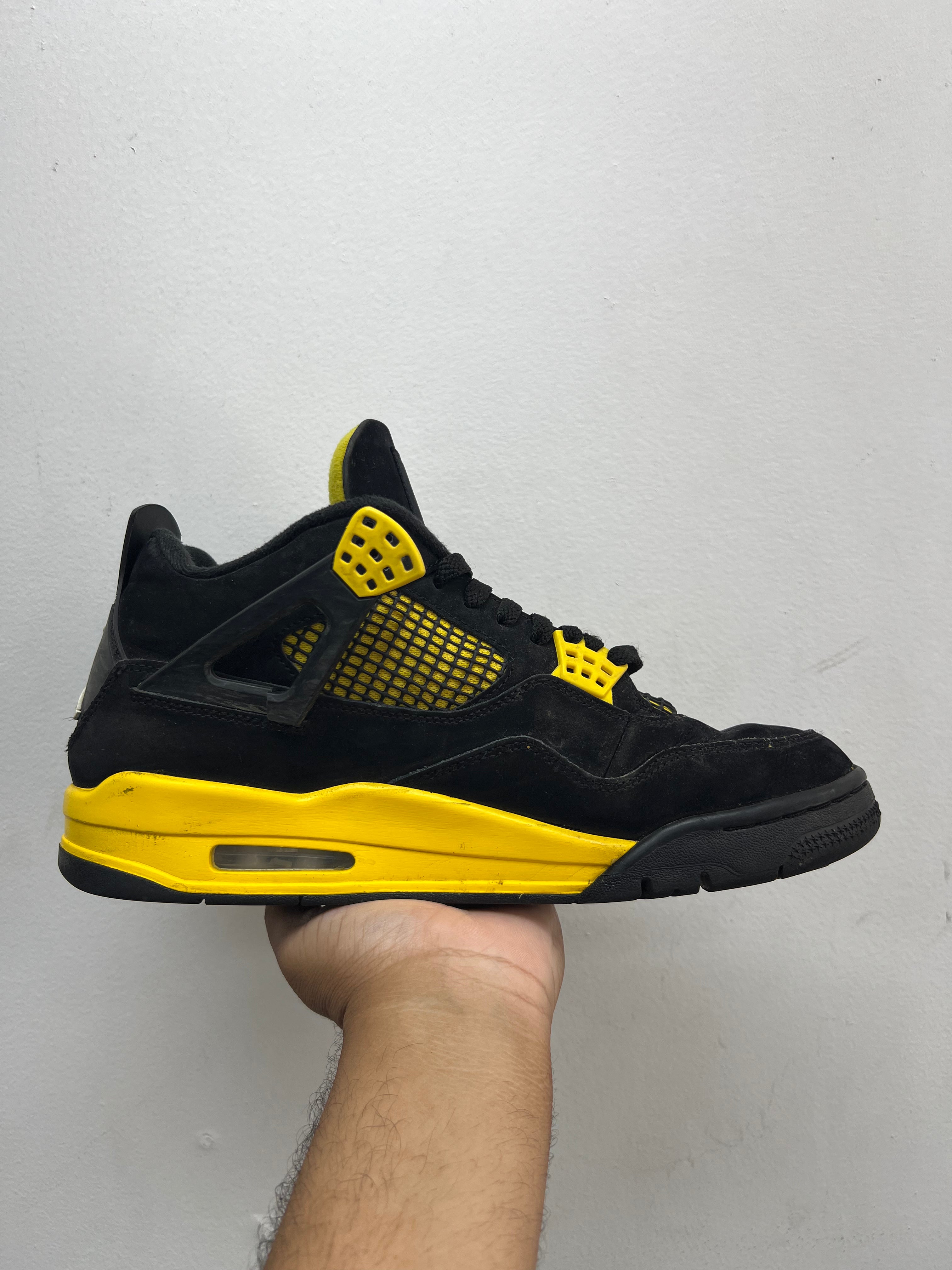 Jordan 4 Yellow Thunder Sneakers